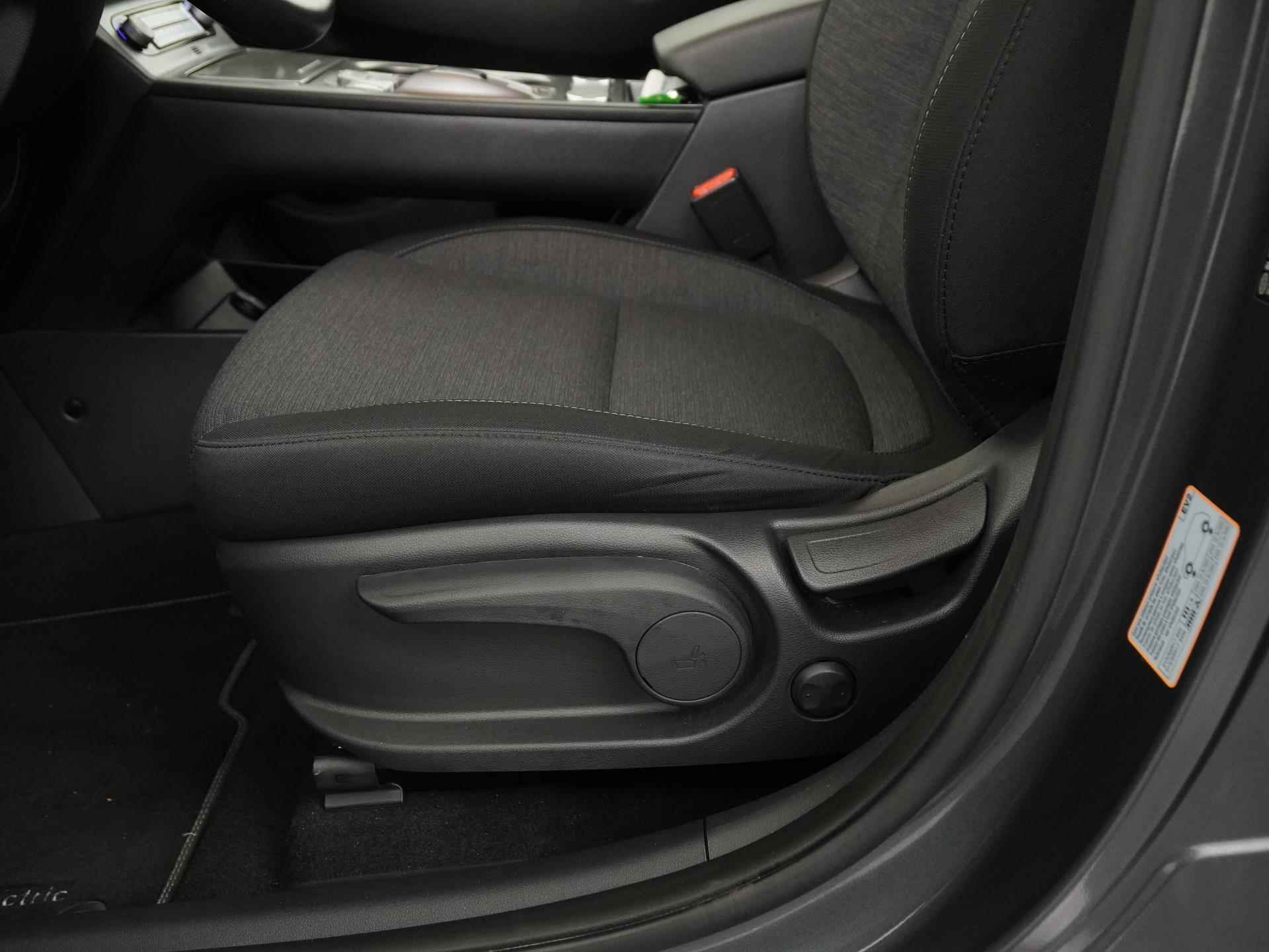 Hyundai KONA EV Comfort 64kWh 21.945,- na subsidie | 3-fase | Navigatie | Zondag Open! - 27/39