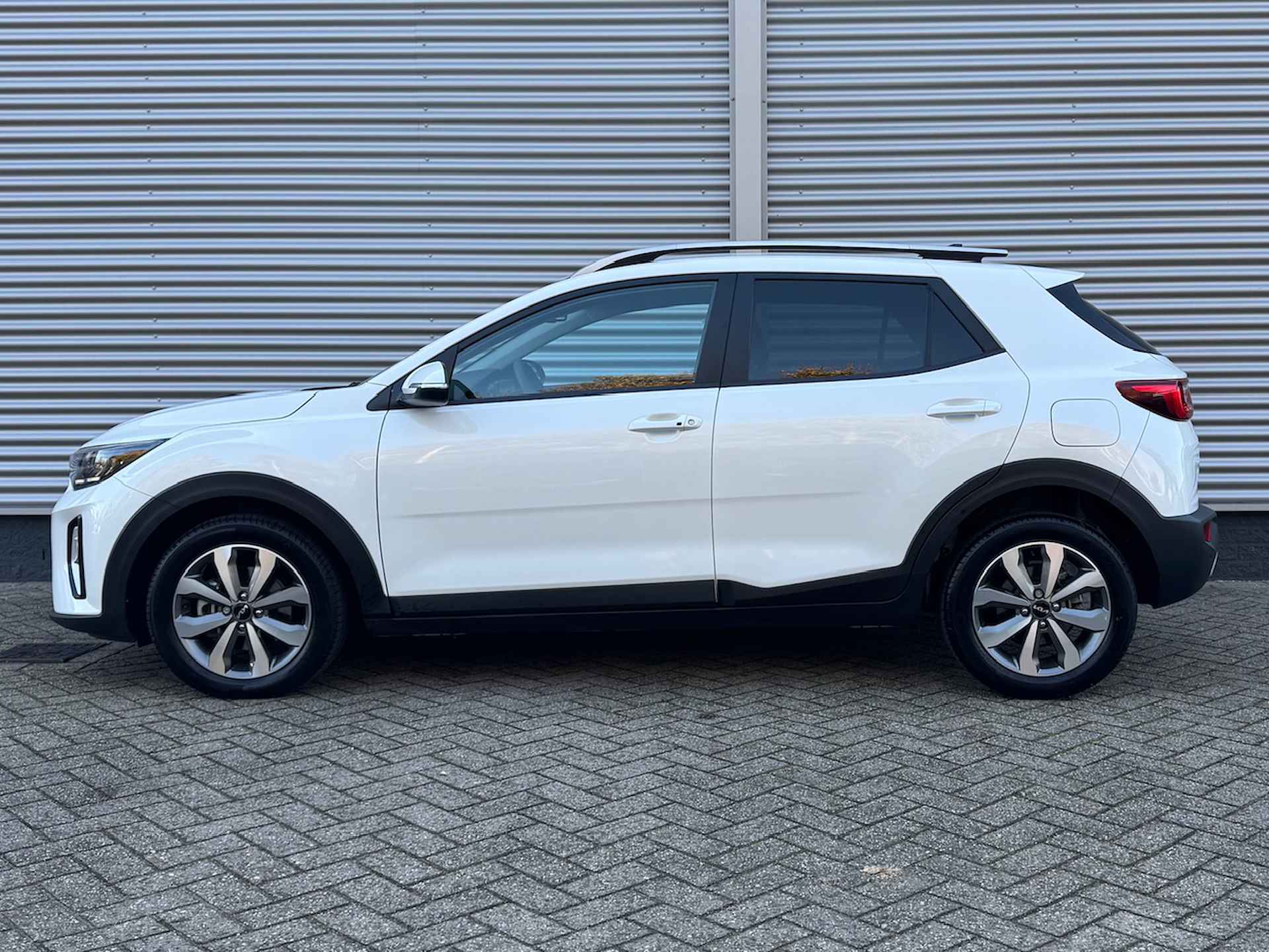 KIA Stonic 1.0 T-GDi 120pk DCT7 DynamicPlusLine | Navigatie | Climate Control | Cruise Control | - 2/41