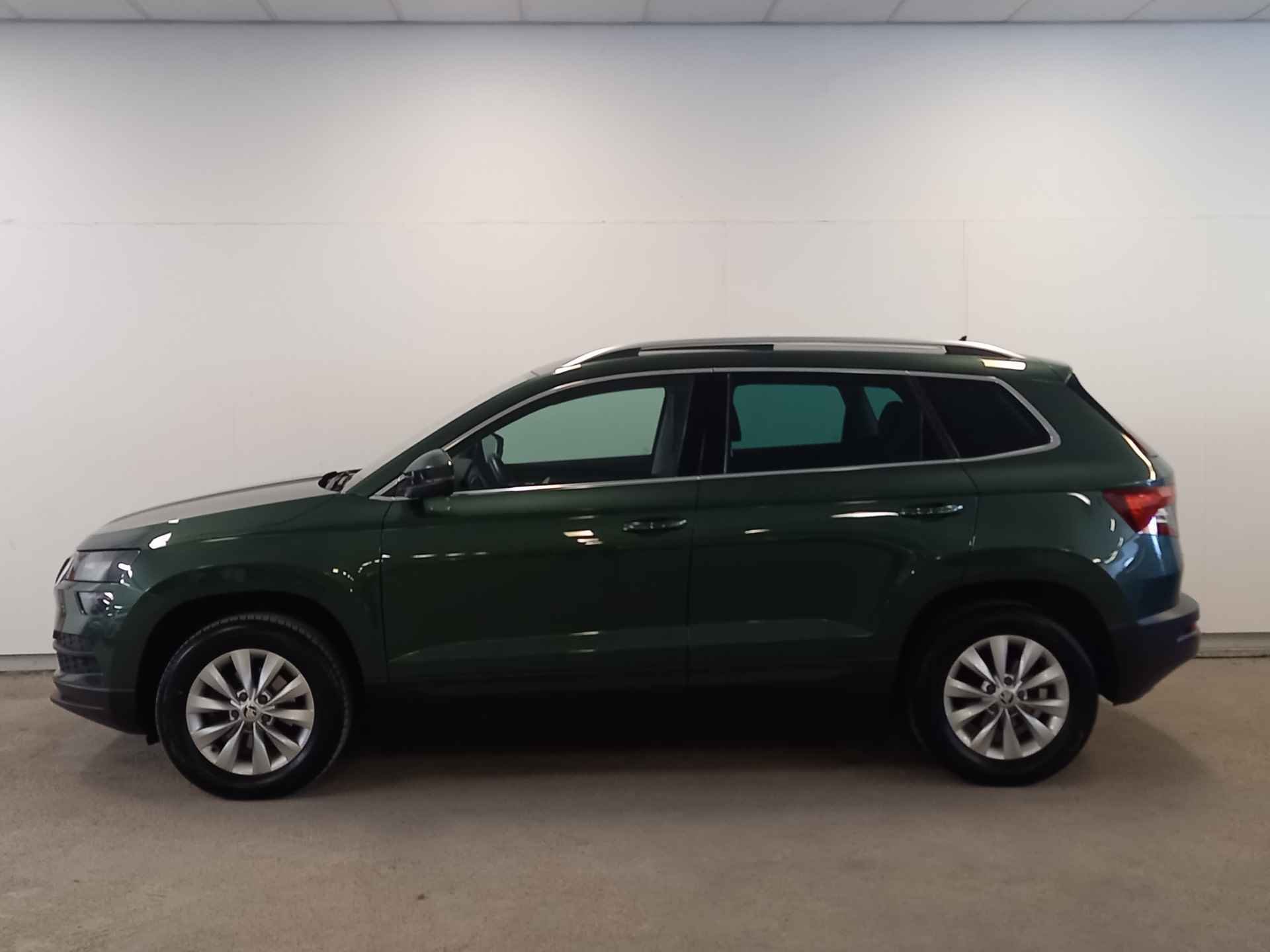 Škoda Karoq 1.5 TSI 150pk ACT Sportline Business met o.a. lederenbekleding en Panoramadak! - 4/43