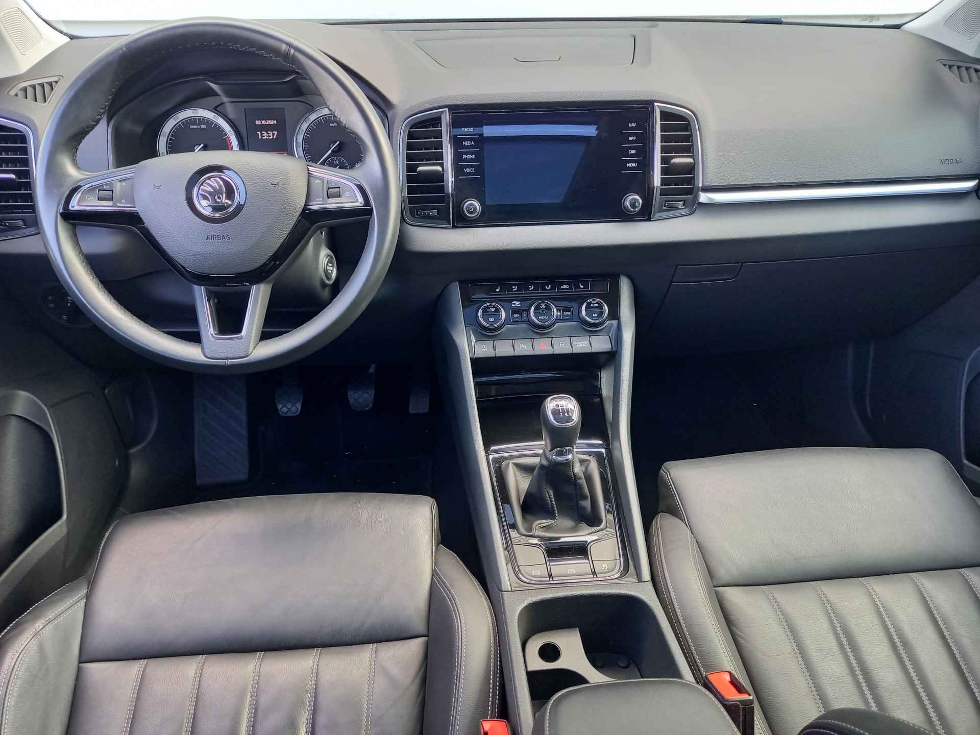 Škoda Karoq 1.5 TSI 150pk ACT Sportline Business met o.a. lederenbekleding en Panoramadak! - 6/43