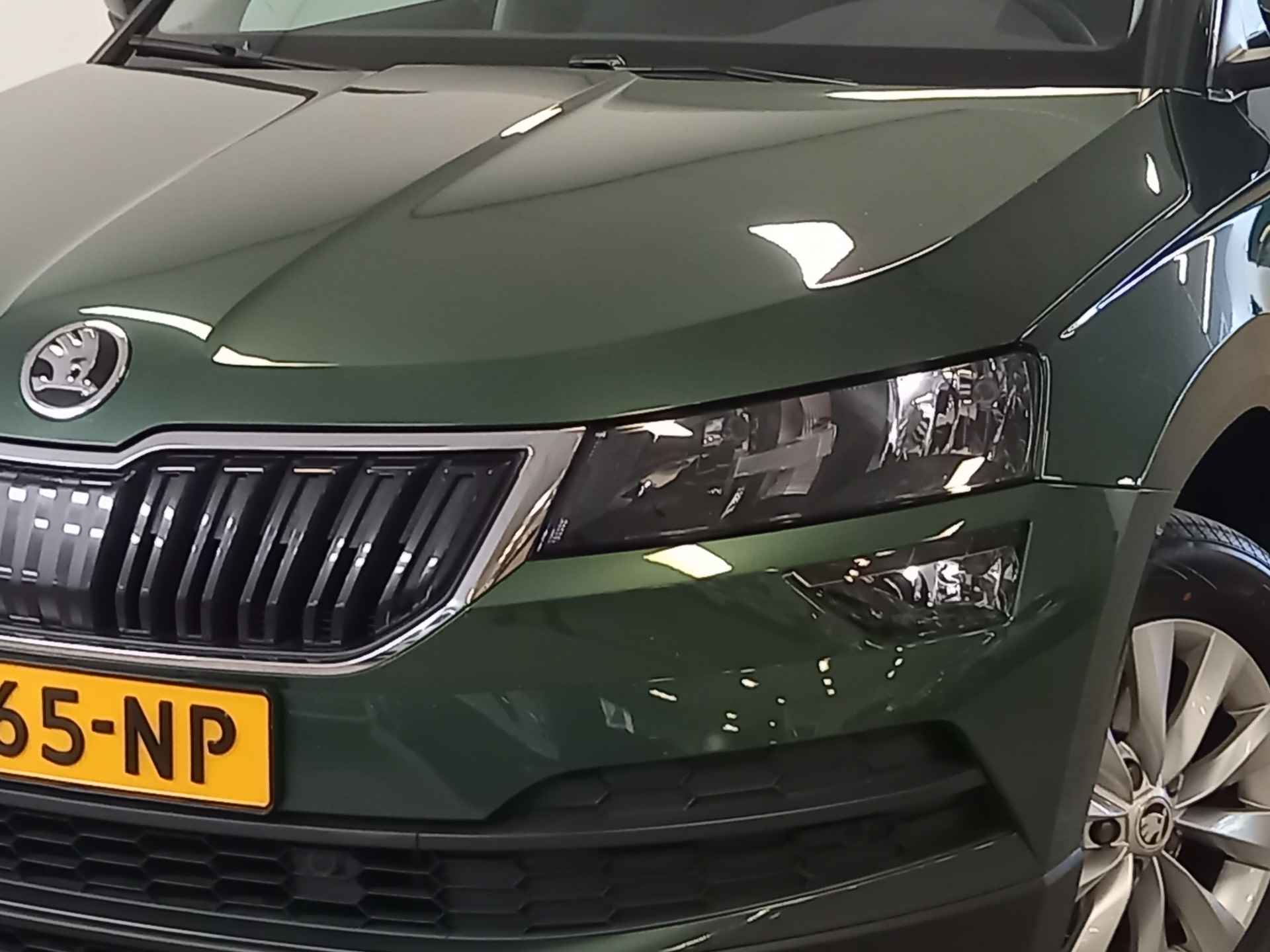 Škoda Karoq 1.5 TSI 150pk ACT Sportline Business met o.a. lederenbekleding en Panoramadak! - 17/43