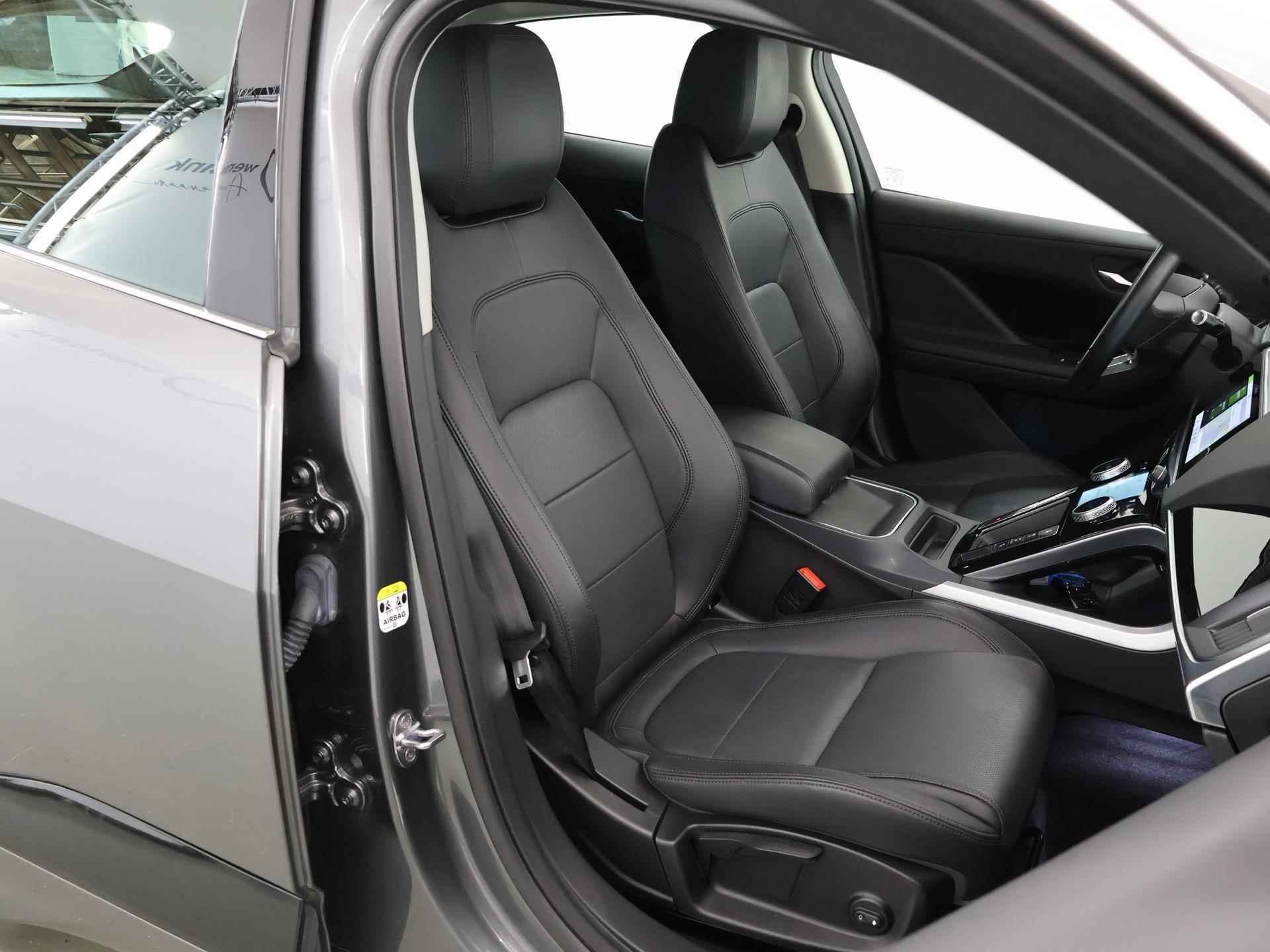 Jaguar I-PACE EV400 Business Edition S 90 kWh | Navigatie | Leder |  Parkeercamera | Stoelverwarming | Lederen stuurwiel | - 11/44