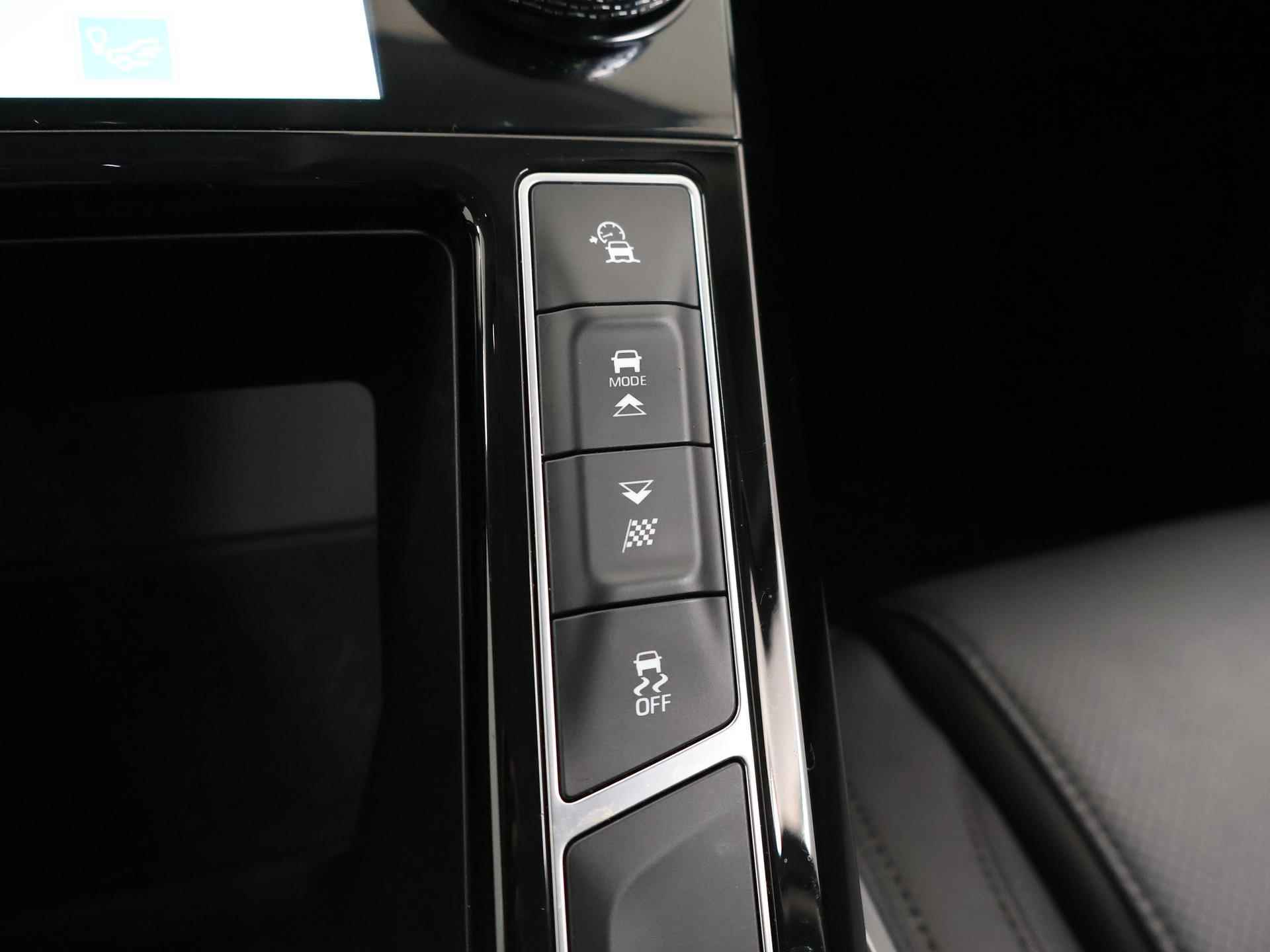 Jaguar I-PACE EV400 Business Edition S 90 kWh | Navigatie | Leder |  Parkeercamera | Stoelverwarming | Lederen stuurwiel | - 28/44