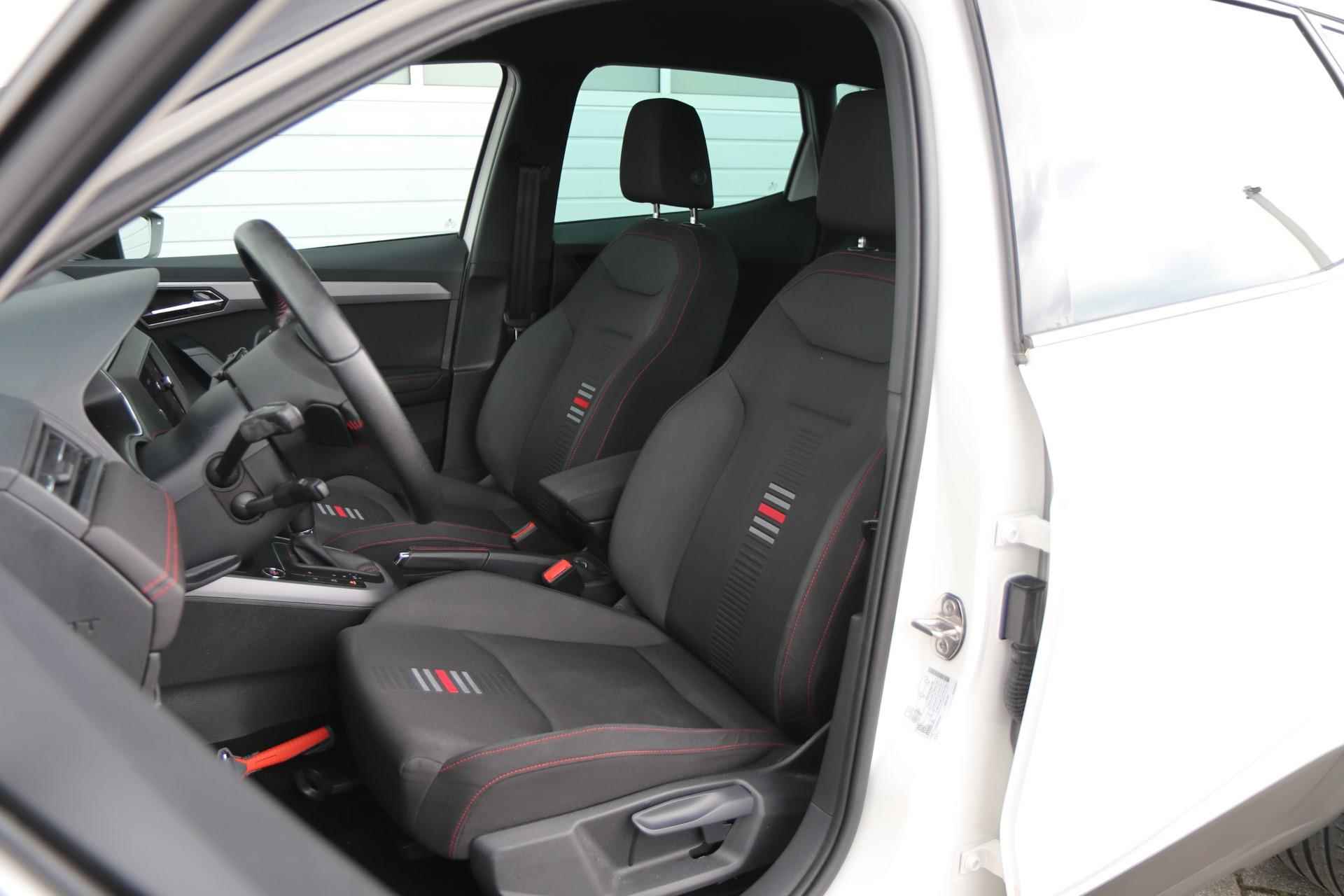 SEAT Arona 1.0 TSI 115pk DSG FR Business Intense | Achteruitrijcamera | Clima | Keyless - 4/50