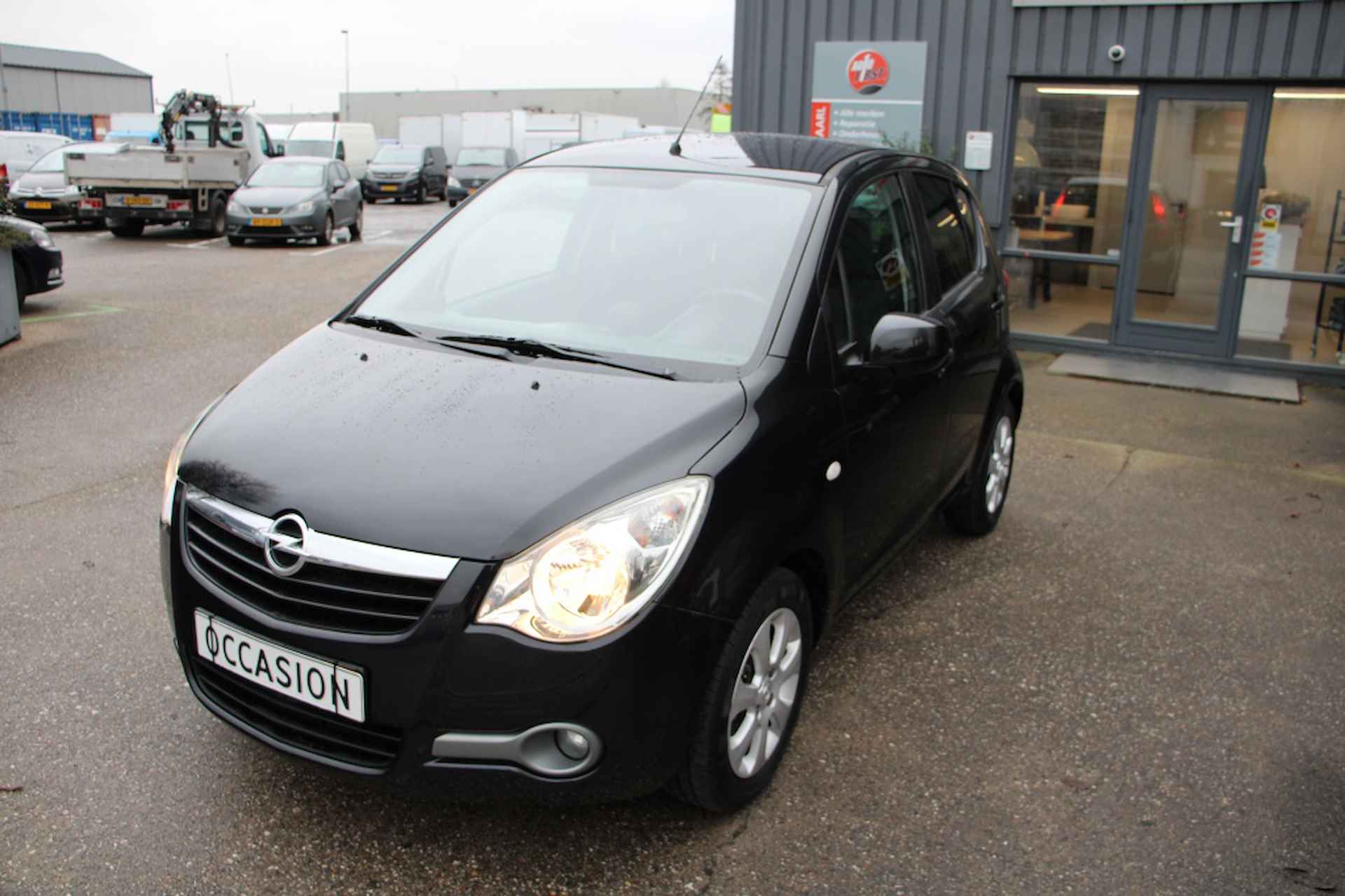 Opel Agila 1.2 Edition - 2/17