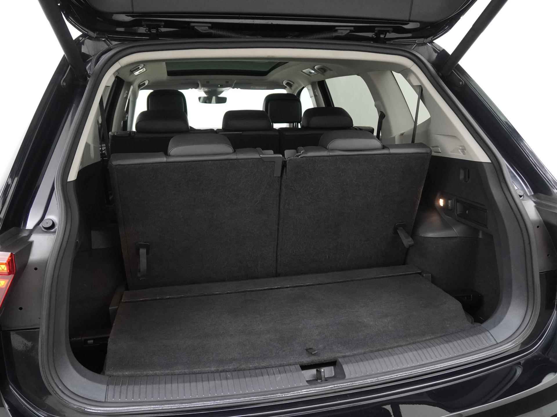 Volkswagen Tiguan Allspace 1.5 TSI Highline DSG | 7 Persoons | Active Info Display | Panoramadak | Leder | Zondag Open! - 23/46