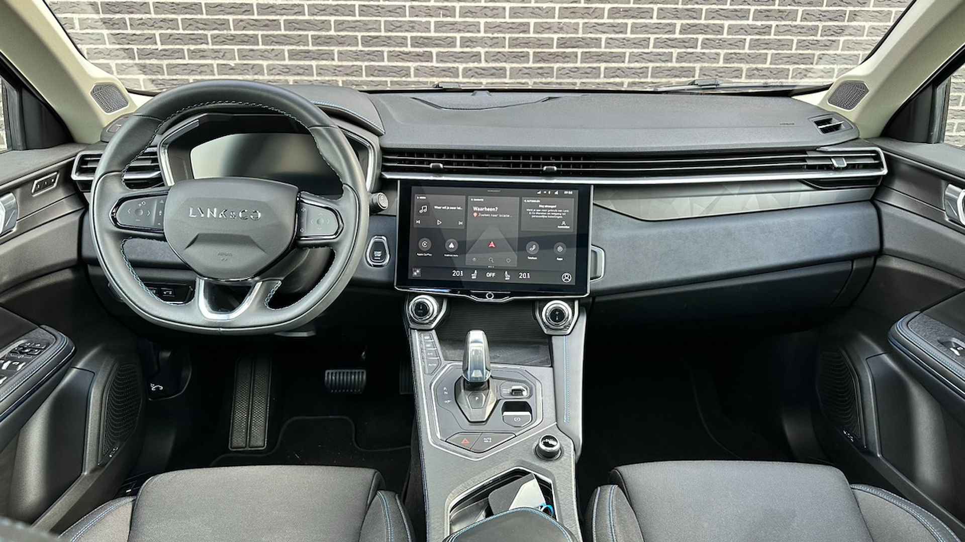 Lynk & Co 01 1.5 | Panorama | Keyless | Navigatie | Camera | Apple carplay/Android Auto - 9/32