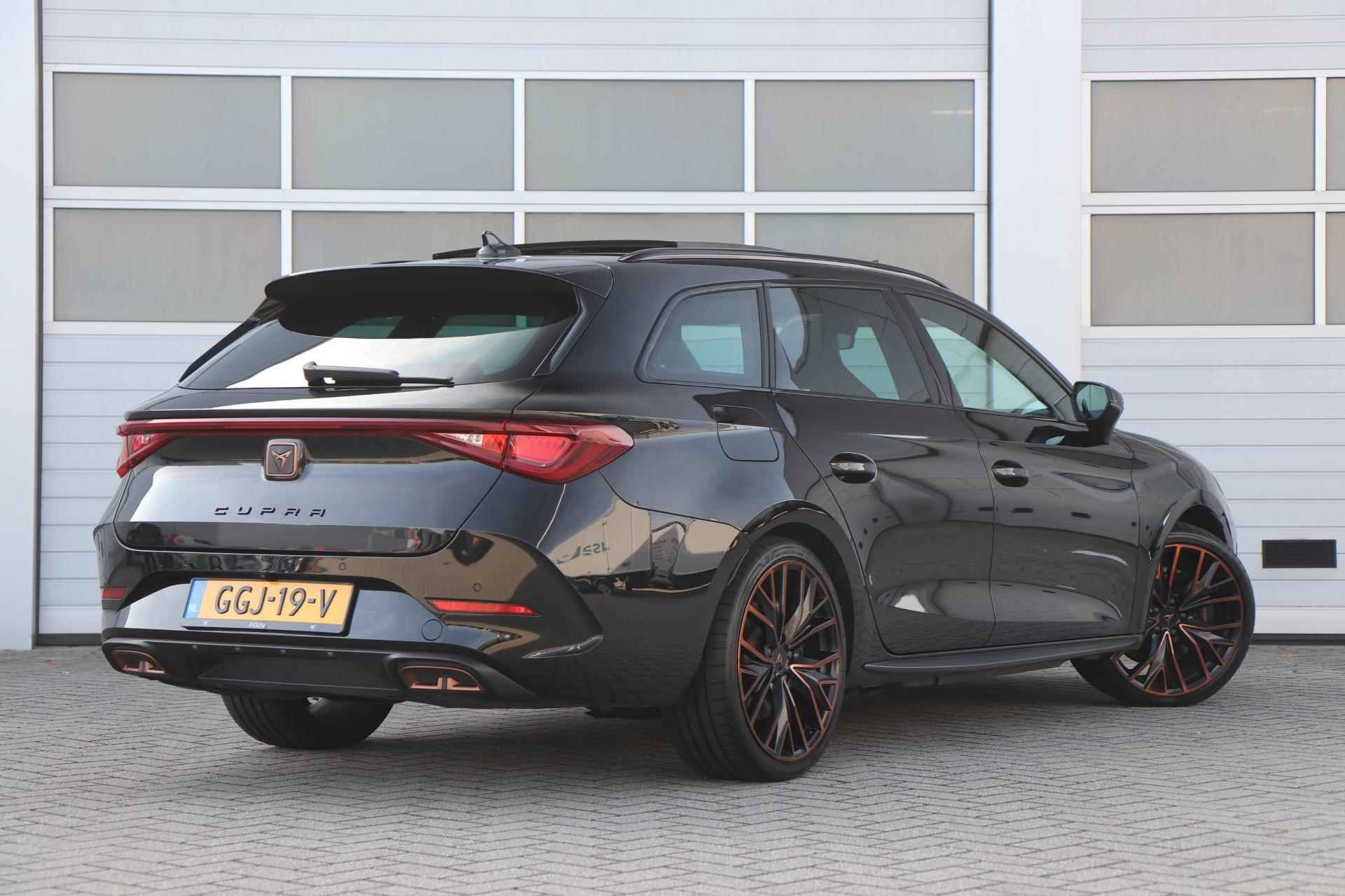 CUPRA Leon Sportstourer 1.4 245pk e-Hybrid VZ Copper Edition | SoH 96% | Panoramadak | 19" Velgen | Navigatie | Apple Carplay/Android Auto - 3/48