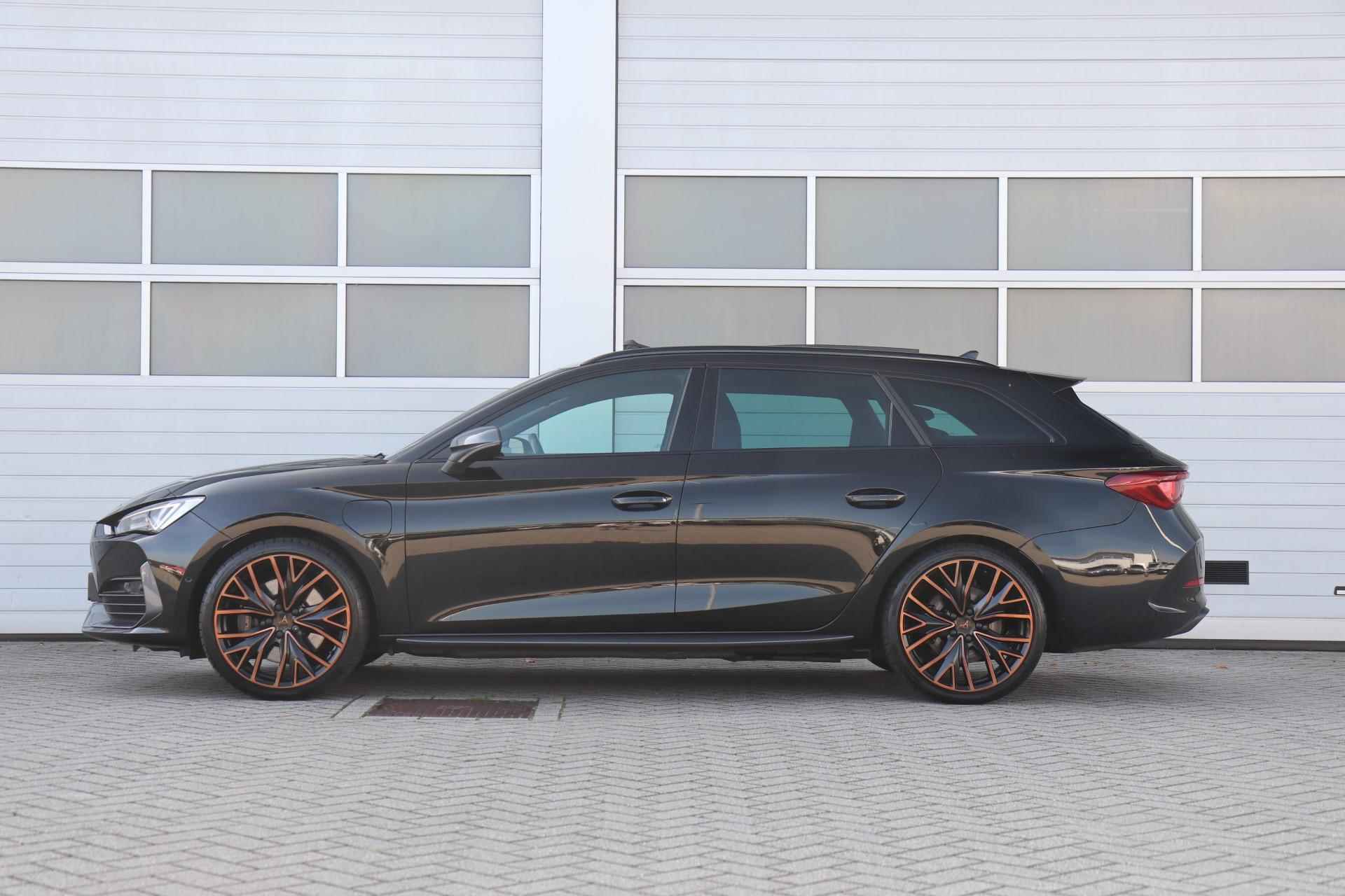 CUPRA Leon Sportstourer 1.4 245pk e-Hybrid VZ Copper Edition | SoH 96% | Panoramadak | 19" Velgen | Navigatie | Apple Carplay/Android Auto - 15/48