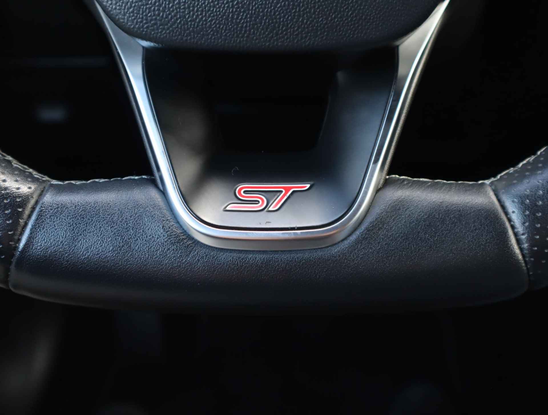 Ford Fiesta 1.5 EcoBoost ST-3 | LED | Gelimiteerd Slipdifferentieel | Militek Uitlaat | B&O | BLIS | Camera | Stoel, Stuur en Voorruitverwarming - 23/65