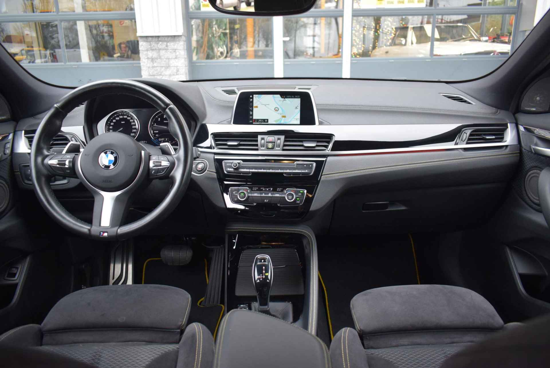 BMW X2 sDrive20i High Executive   Navi Airco Km 34.500!! M-Pakket - 8/30