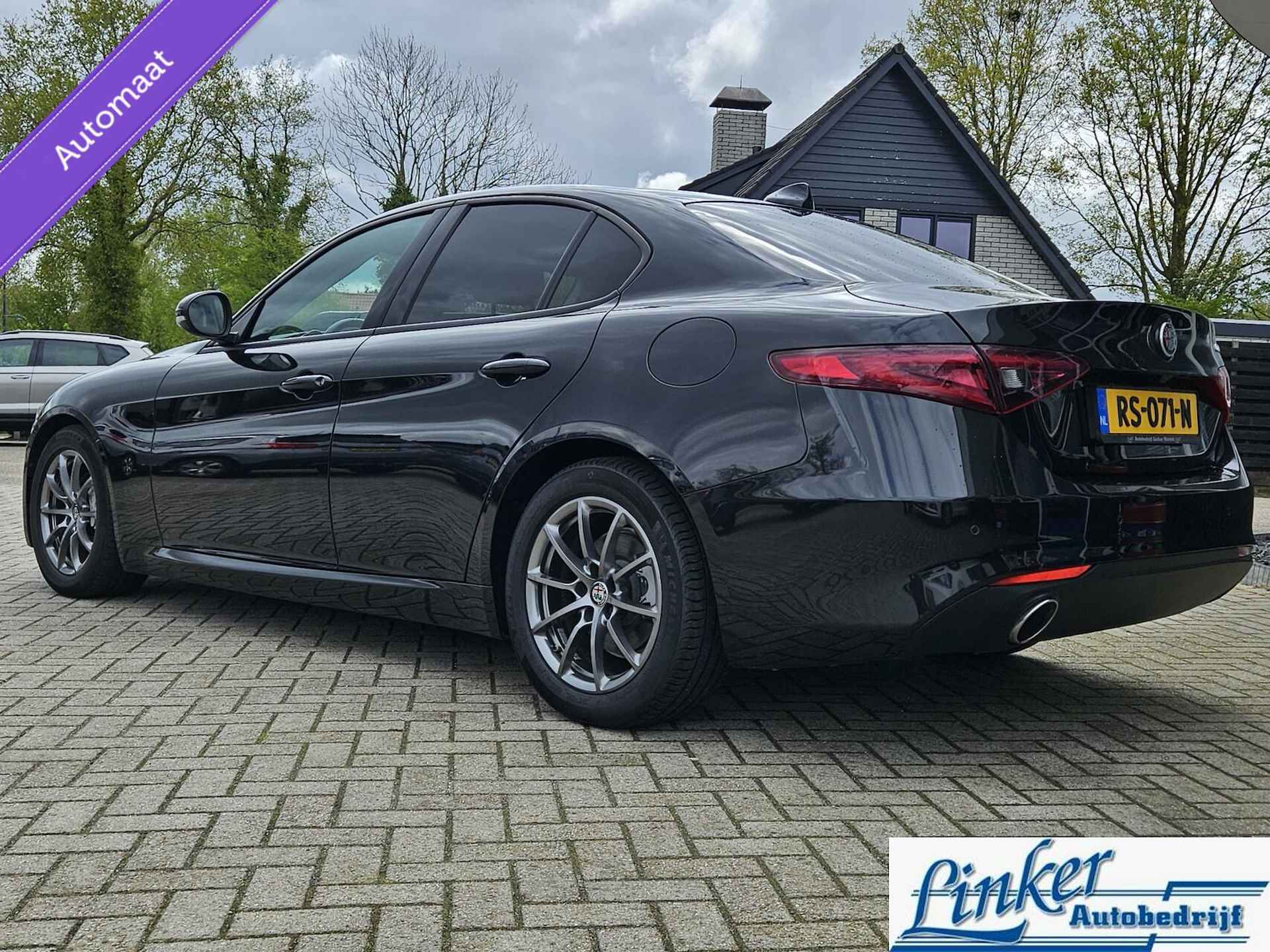 Alfa Romeo Giulia 2.0T Super LEDER CAMERA NL-AUTO 1e-eigenaar NIEUW APK - 4/28