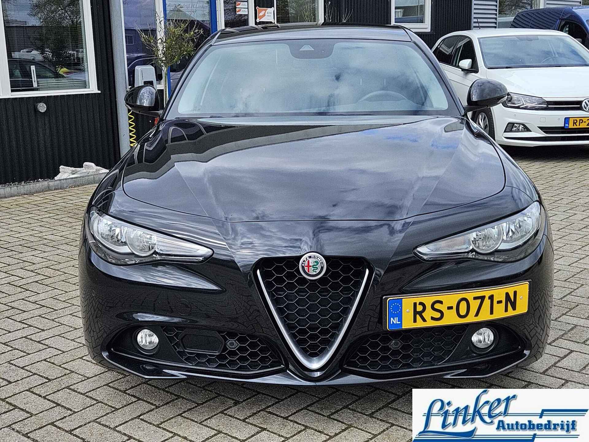 Alfa Romeo Giulia 2.0T Super LEDER CAMERA NL-AUTO 1e-eigenaar NIEUW APK - 6/28