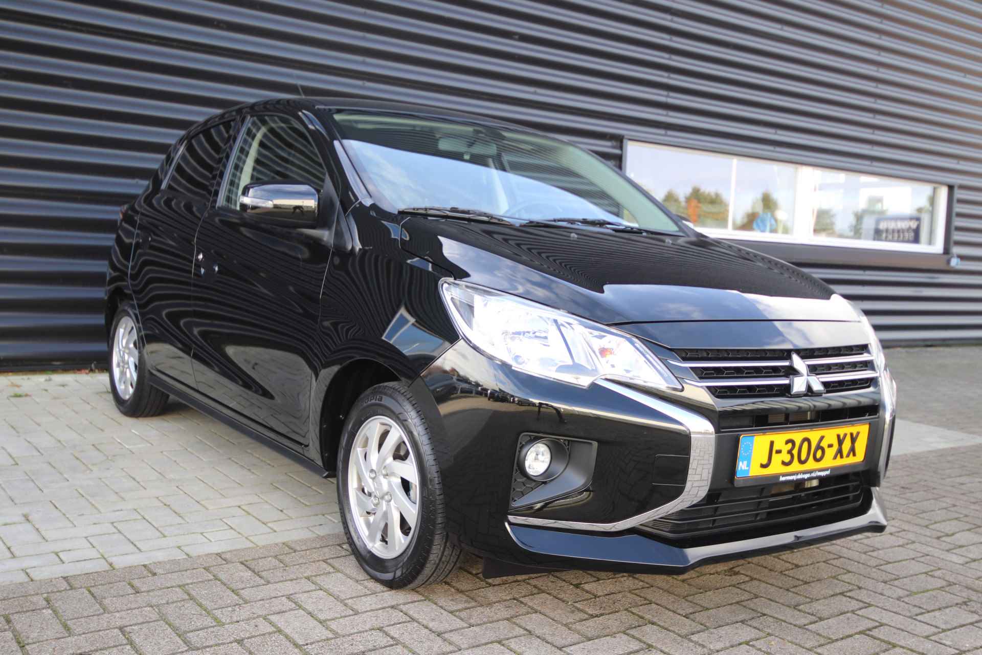 Mitsubishi Space Star 1.2 Nova 81pk 1e Eig./Achteruitrijcamera/Trekhaak-Utility bar/ Slechts 23.461 km - 41/68