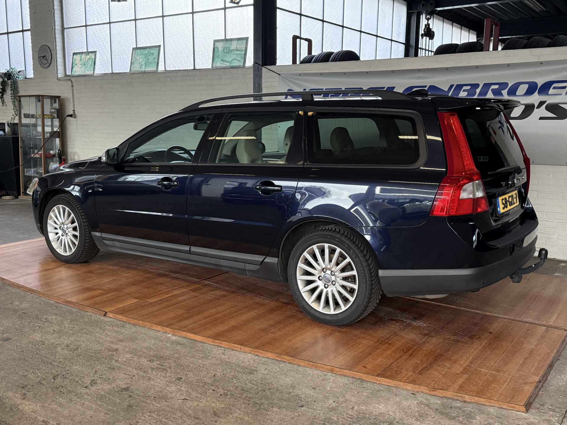 Volvo V70 2.5T Momentum - 3/21