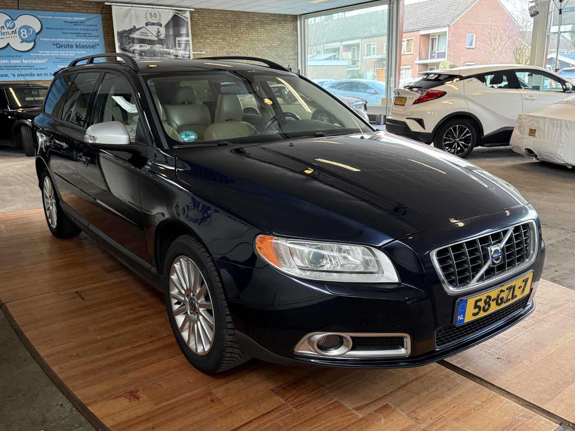 Volvo V70 2.5T Momentum - 20/21