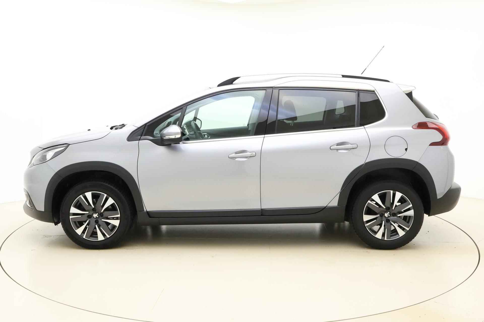 Peugeot 2008 1.2 PureTech Allure 110pk | Navigatie | Climate Control | Camera | Panoramadak | Cruise Control | Weinig Kilometers - 5/33