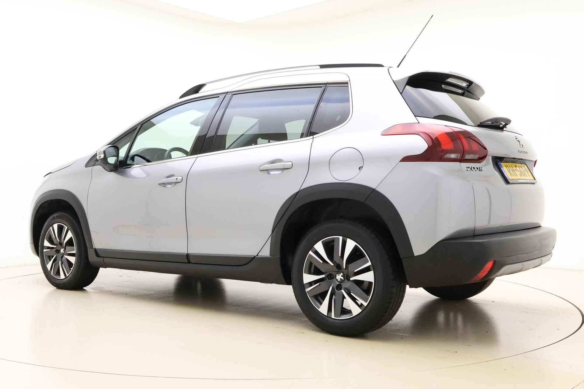 Peugeot 2008 1.2 PureTech Allure 110pk | Navigatie | Climate Control | Camera | Panoramadak | Cruise Control | Weinig Kilometers - 12/33