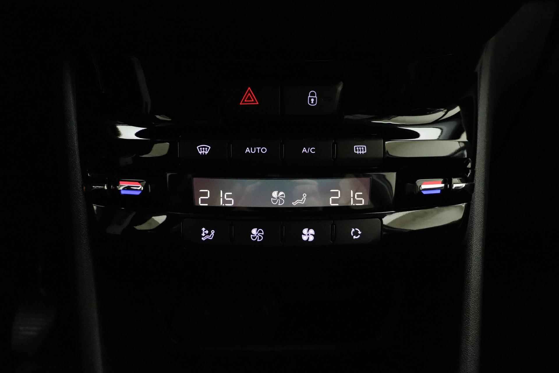 Peugeot 2008 1.2 PureTech Allure 110pk | Navigatie | Climate Control | Camera | Panoramadak | Cruise Control | Weinig Kilometers - 20/33