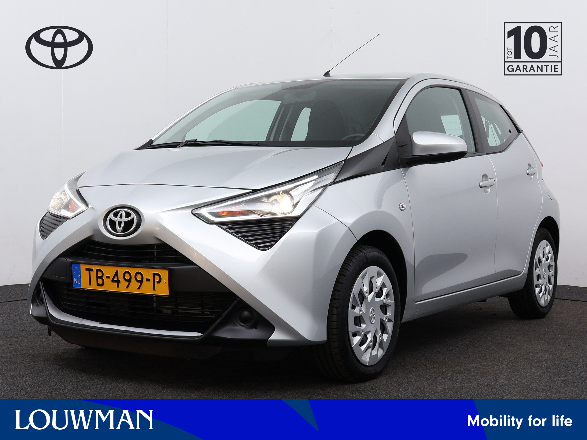 Toyota Aygo 1.0 VVT-i x-play | LMV |  Airco | achteruitrijcamera | UNIEKE KM-STAND |