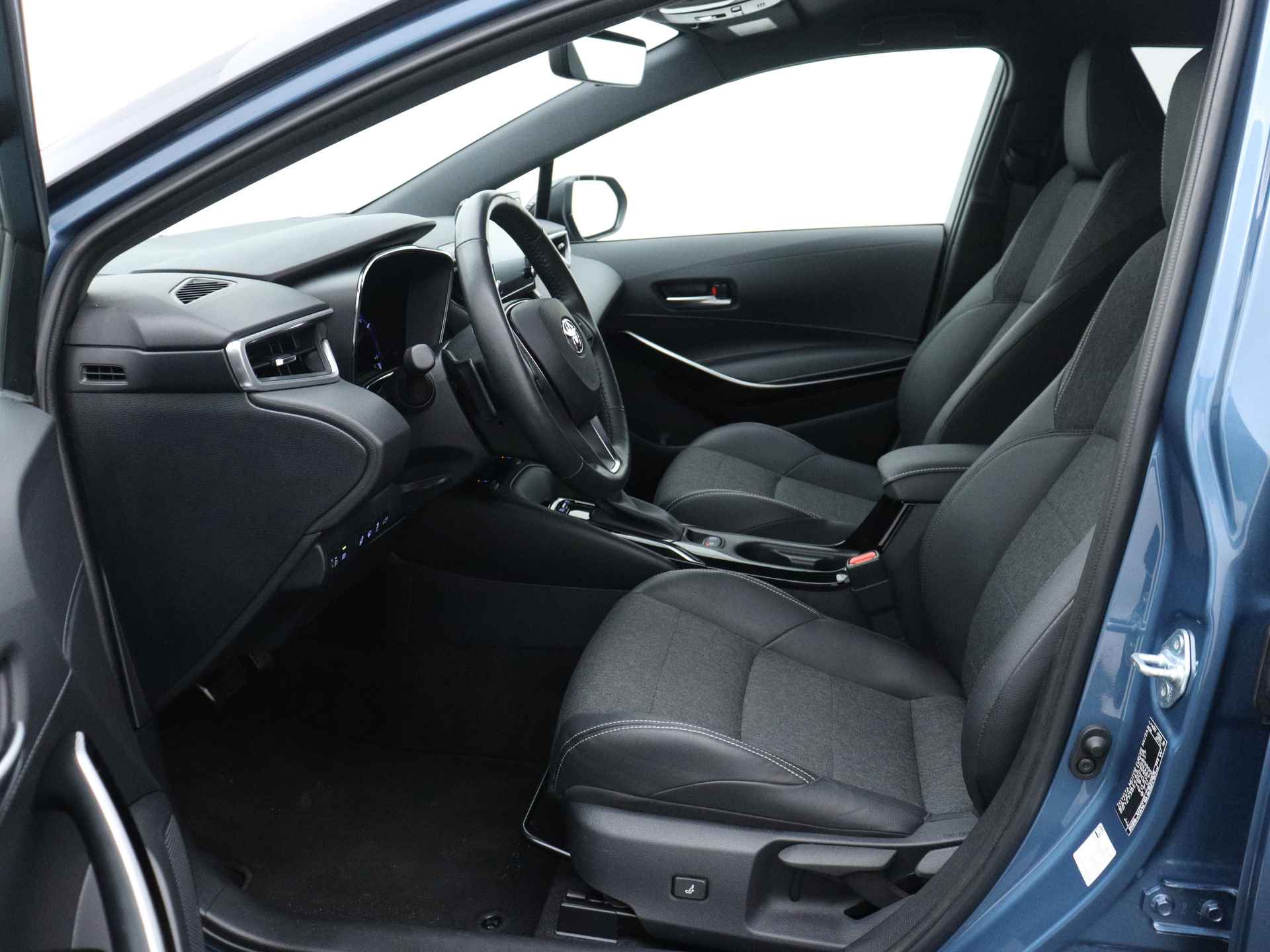 Toyota Corolla 2.0 Hybrid Style Bi-tone Limited | Navigatie | Stoelverwarming | - 20/44