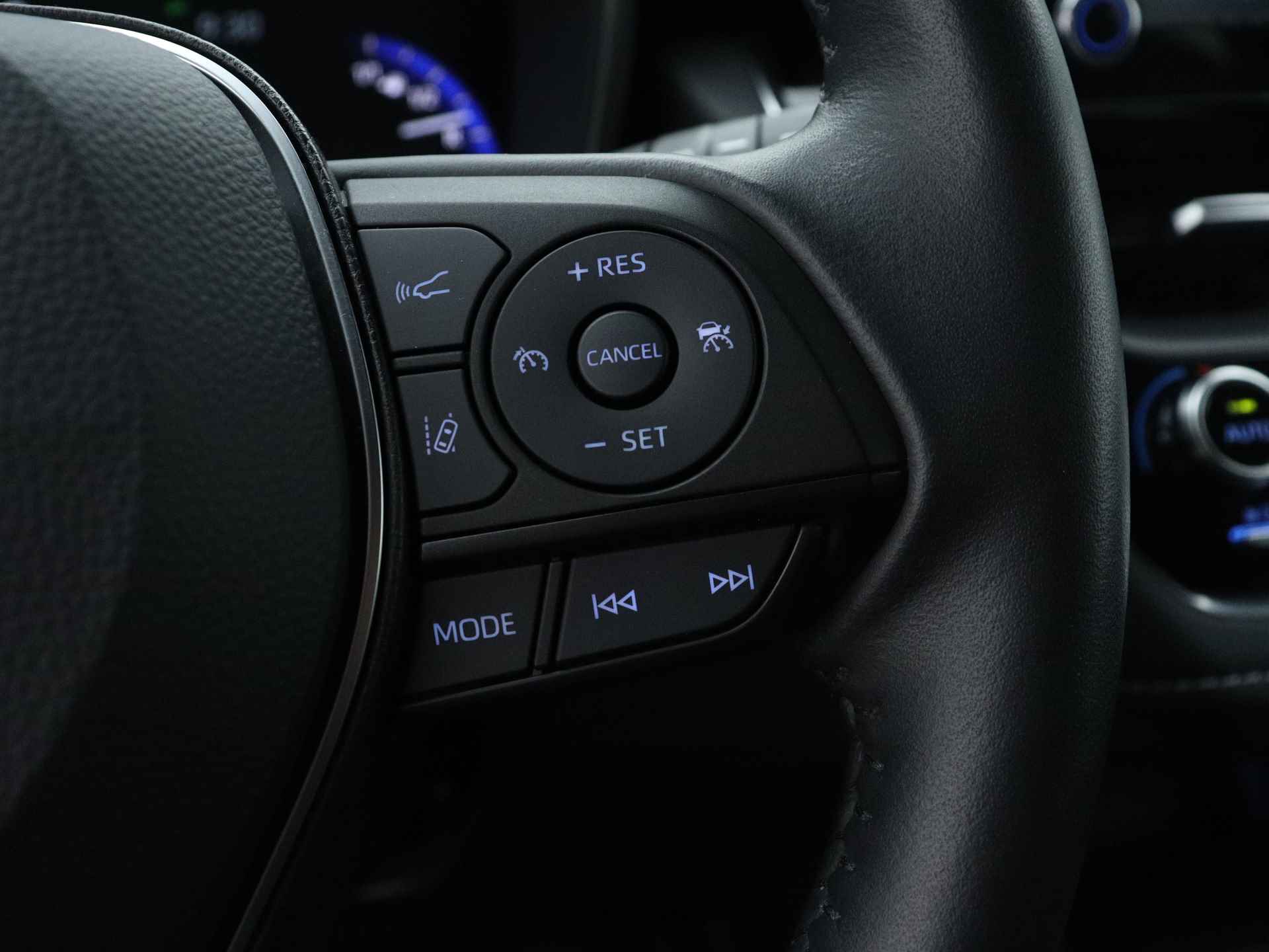 Toyota Corolla 2.0 Hybrid Style Bi-tone Limited | Navigatie | Stoelverwarming | - 26/44