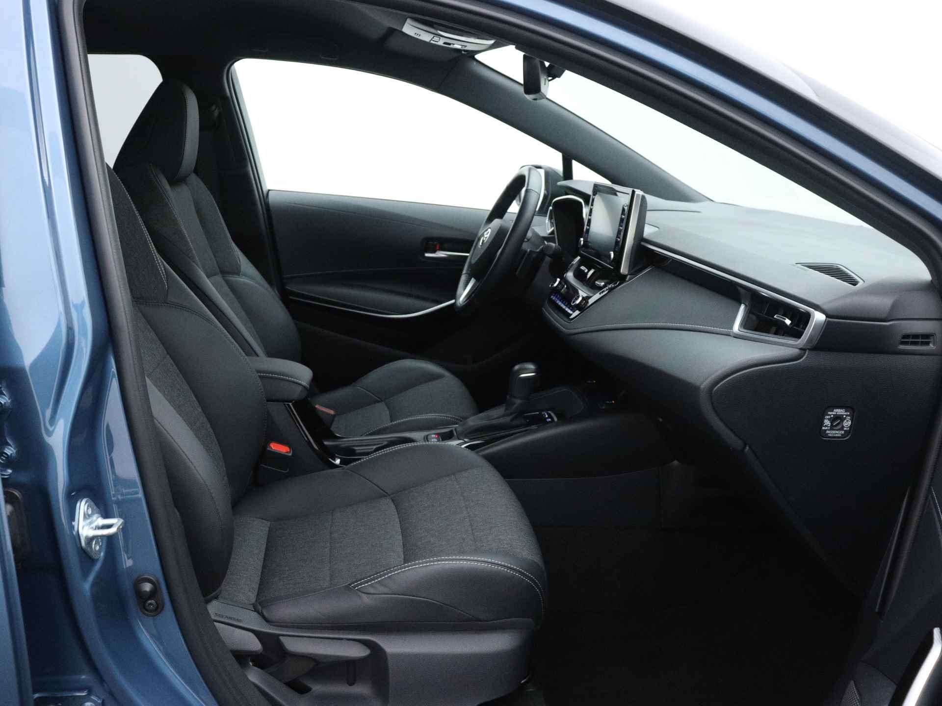 Toyota Corolla 2.0 Hybrid Style Bi-tone Limited | Navigatie | Stoelverwarming | - 31/44