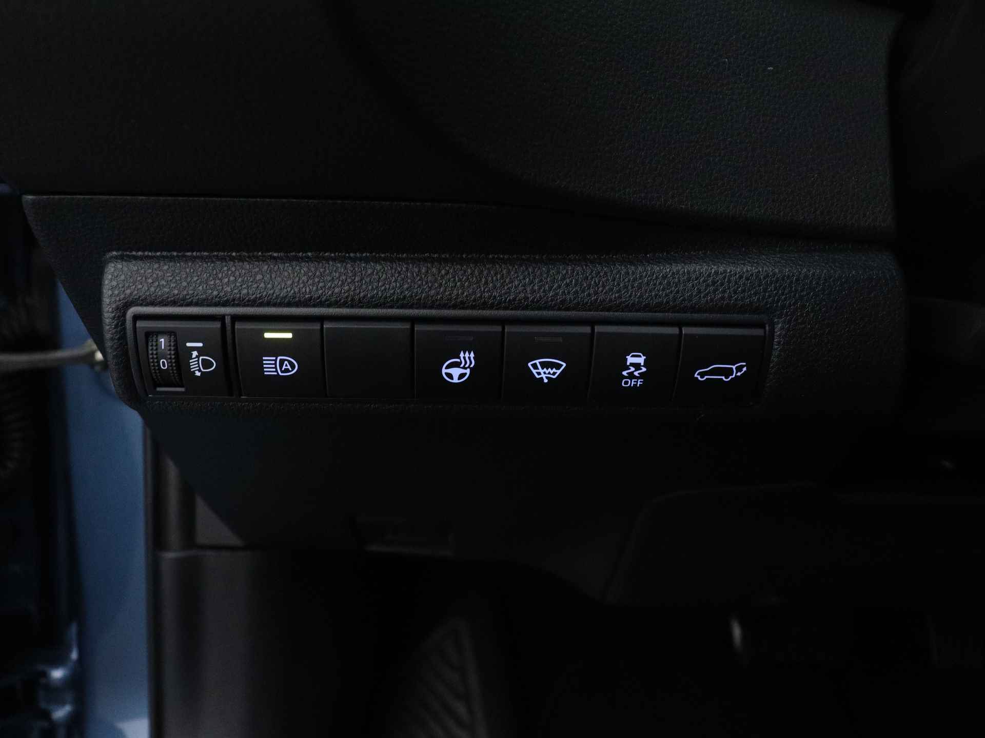 Toyota Corolla 2.0 Hybrid Style Bi-tone Limited | Navigatie | Stoelverwarming | - 34/44