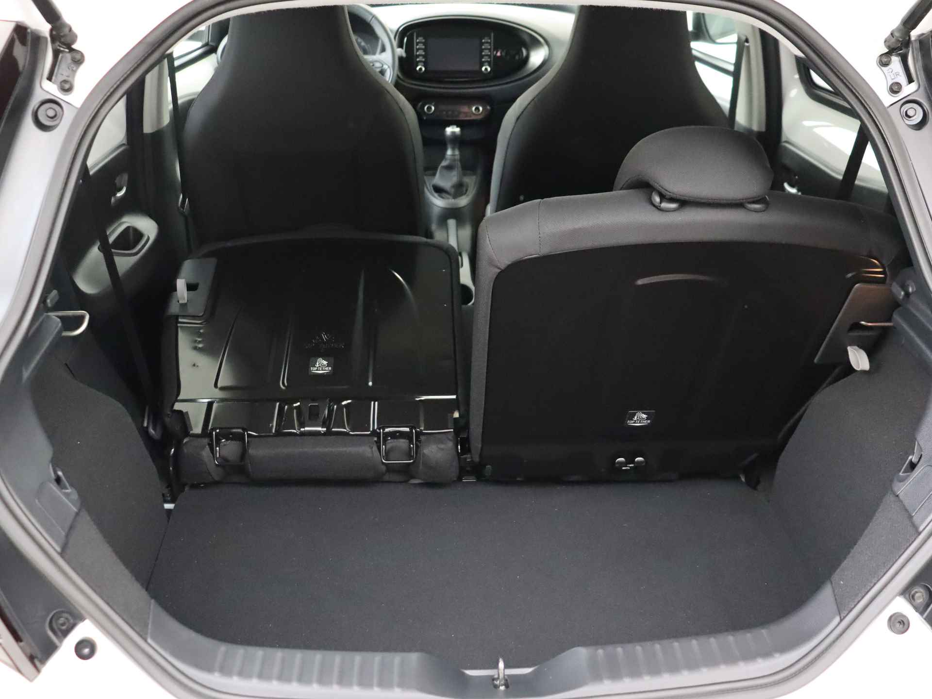 Toyota Aygo X 1.0 VVT-i MT first edition I Apple Carplay/Android Auto I Climate Control I Cruise Control Adaptief I Camera I LM Velgen I 1e Eigenaar I LOUWMAN Onderhouden I - 33/41