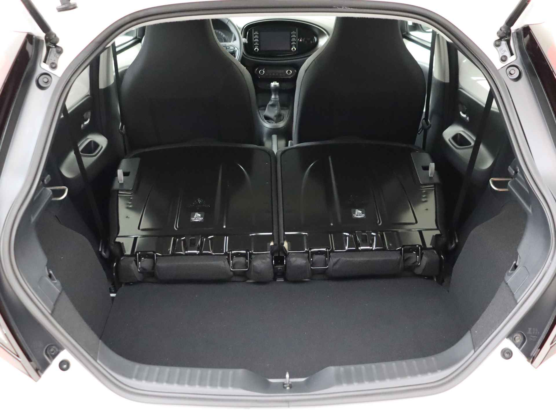 Toyota Aygo X 1.0 VVT-i MT first edition I Apple Carplay/Android Auto I Climate Control I Cruise Control Adaptief I Camera I LM Velgen I 1e Eigenaar I LOUWMAN Onderhouden I - 34/41