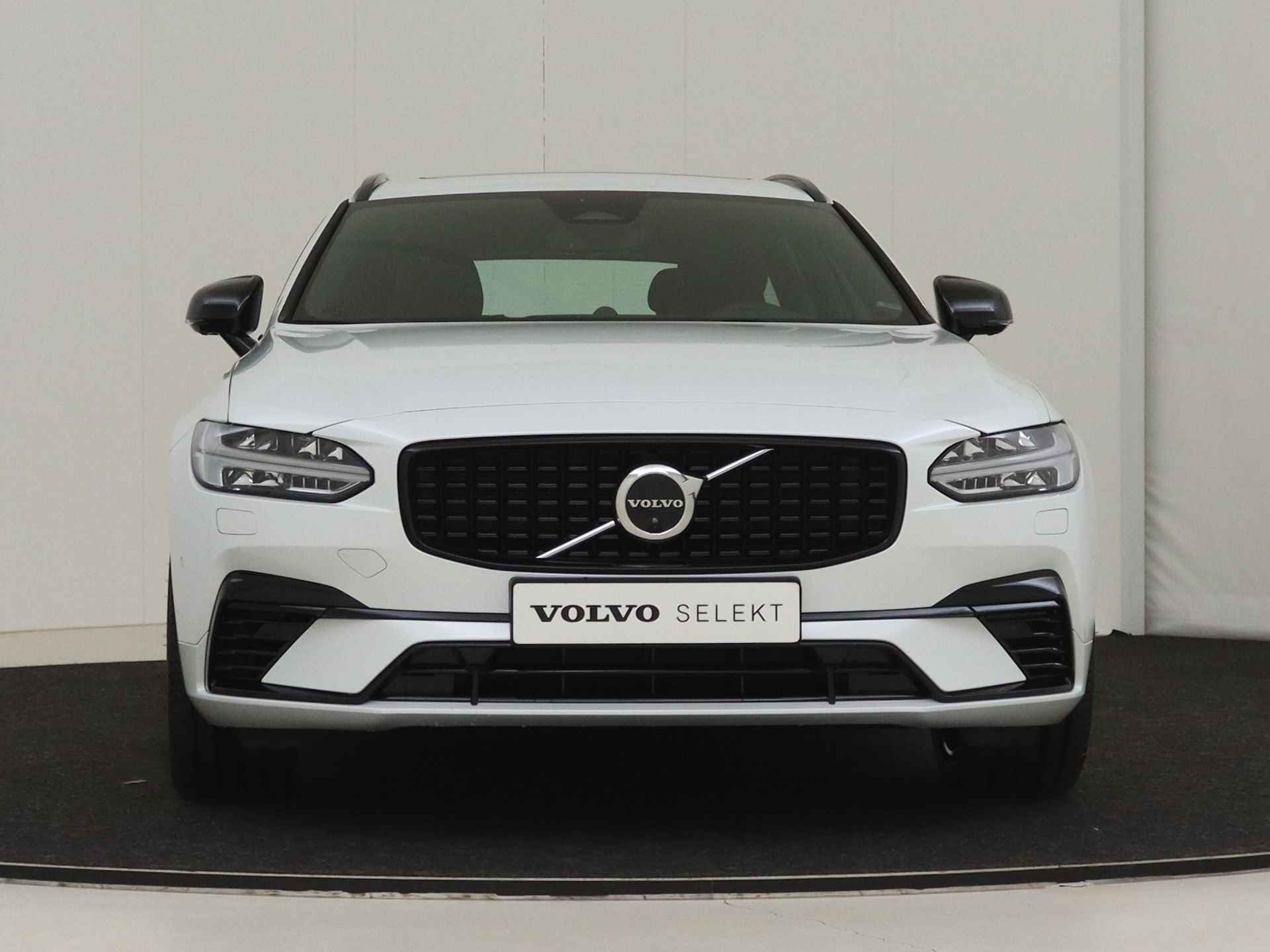 Volvo V90 T6 Recharge 350PK AWD Ultimate Dark | Bowers & Wilkins | Luchtvering | Trekhaak | 360° Camera | - 9/16