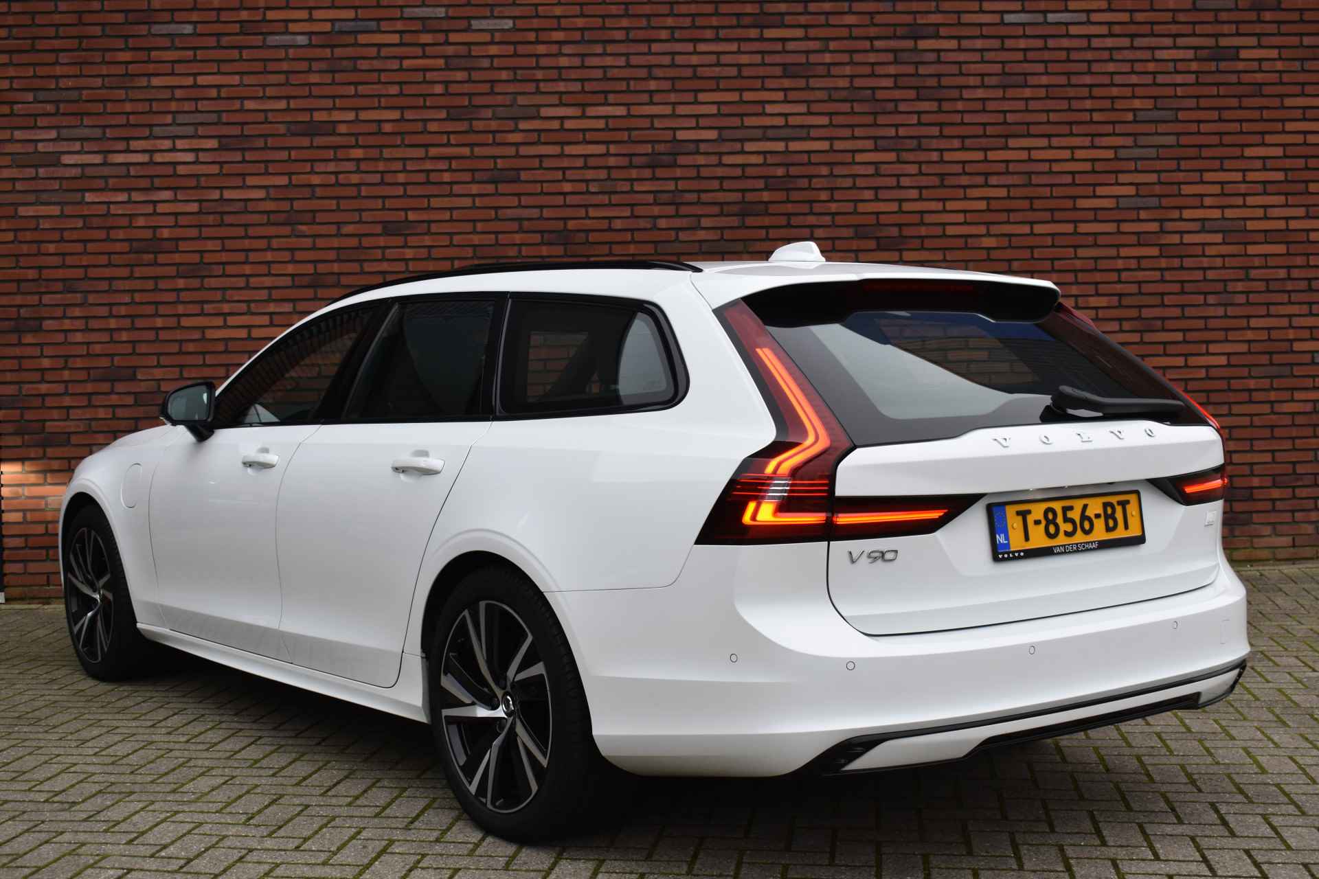 Volvo V90 T6 Recharge 350PK AWD Ultimate Dark | Bowers & Wilkins | Luchtvering | Trekhaak | 360° Camera | - 2/40