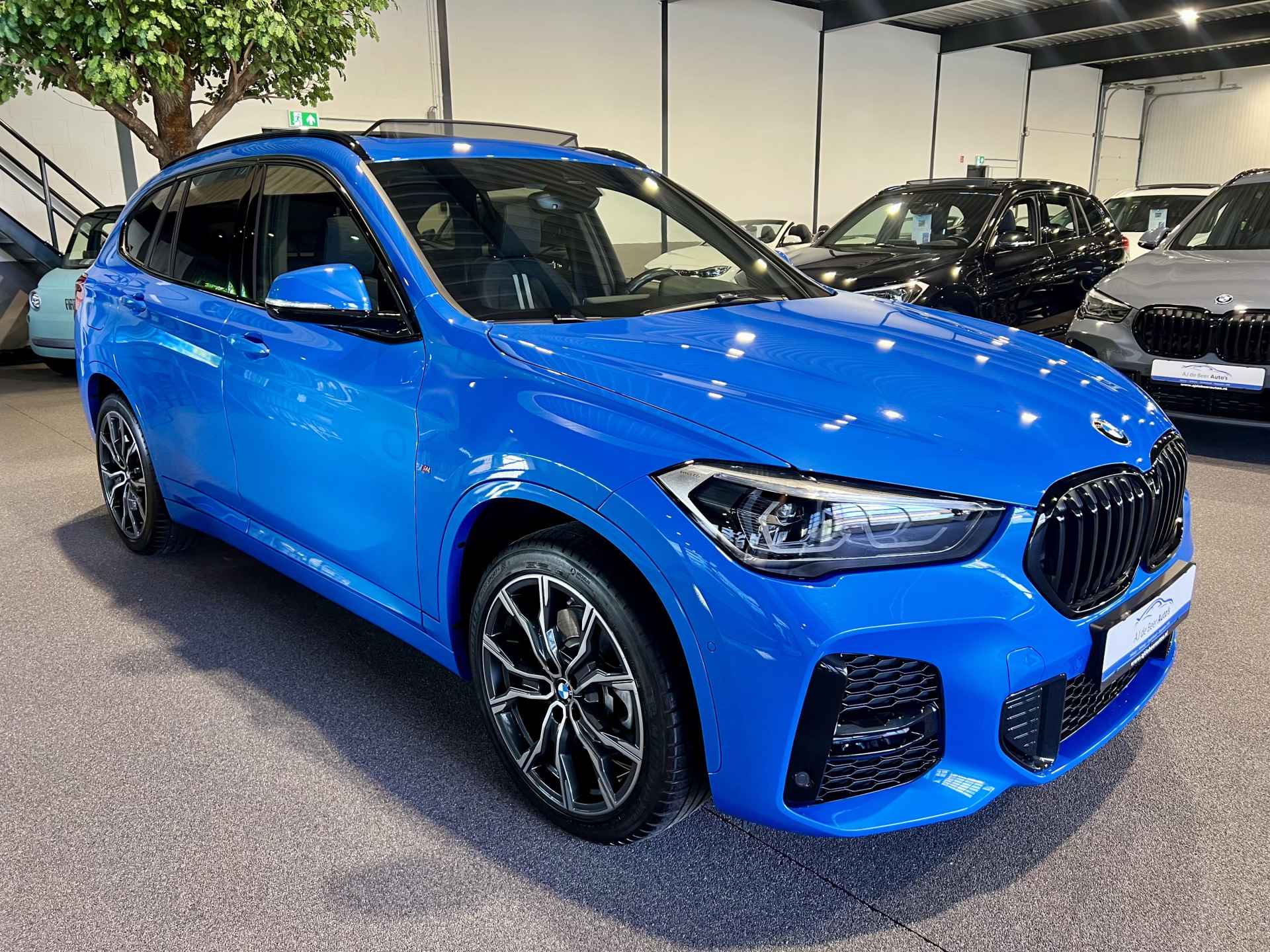 BMW X1 xDrive25e Executive M-Sport | Panorama | Camera | "19 | 220 PK - 6/40