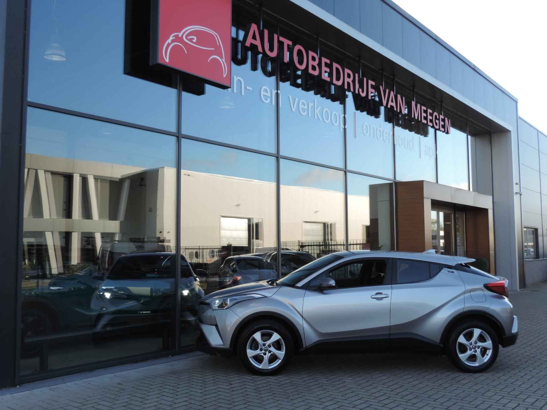 Toyota C-HR 1.2-T 116PK Dynamic | Afn.trekh | ECC | Cruise contr | 17” | Keyless | Navi | Camera | Lane-ass | Bluetooth - 2/54