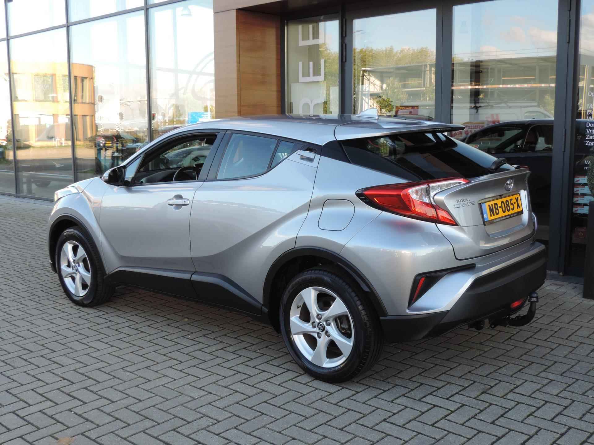 Toyota C-HR 1.2-T 116PK Dynamic | Afn.trekh | ECC | Cruise contr | 17” | Keyless | Navi | Camera | Lane-ass | Bluetooth - 3/54