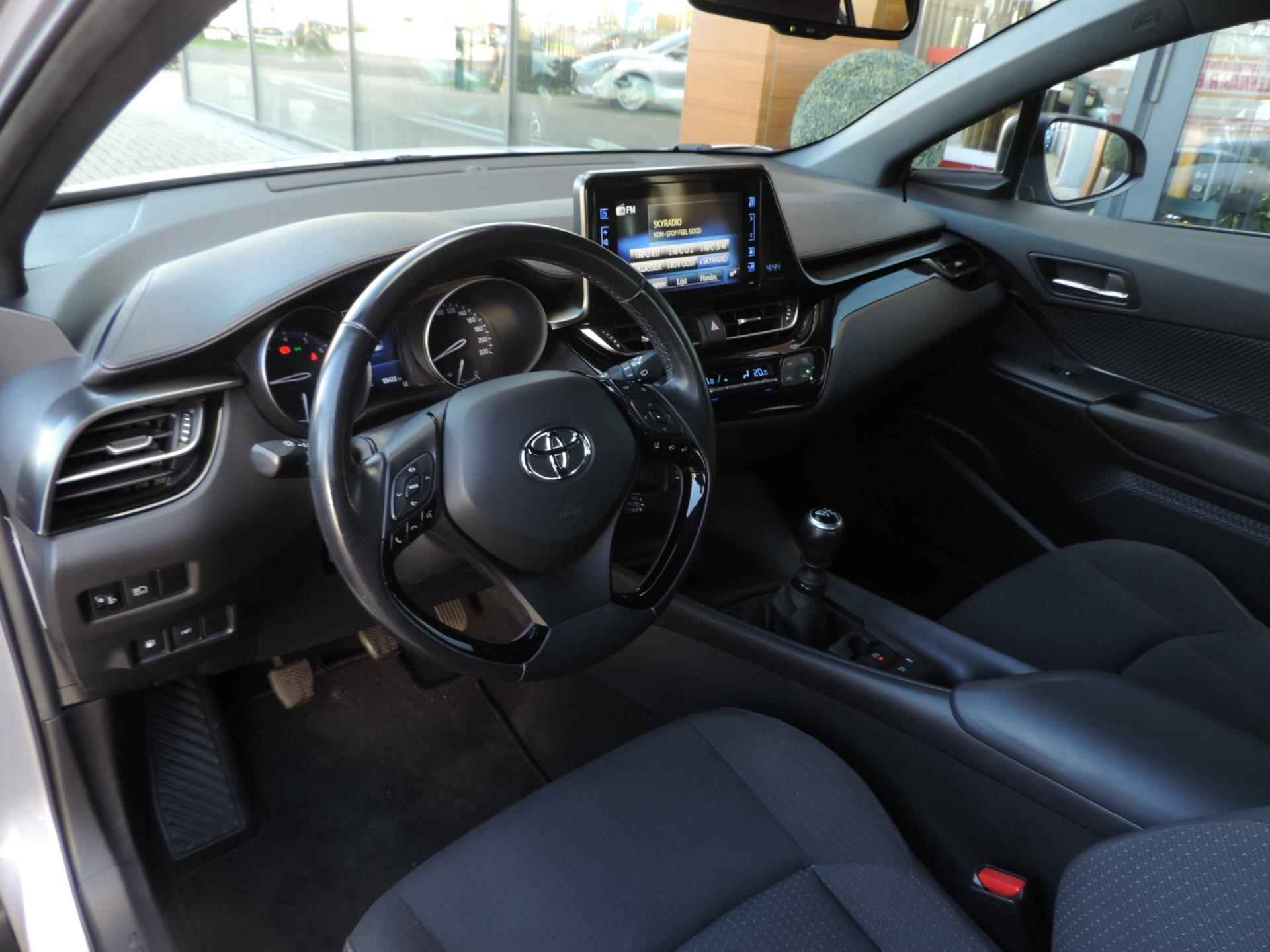 Toyota C-HR 1.2-T 116PK Dynamic | Afn.trekh | ECC | Cruise contr | 17” | Keyless | Navi | Camera | Lane-ass | Bluetooth - 11/54