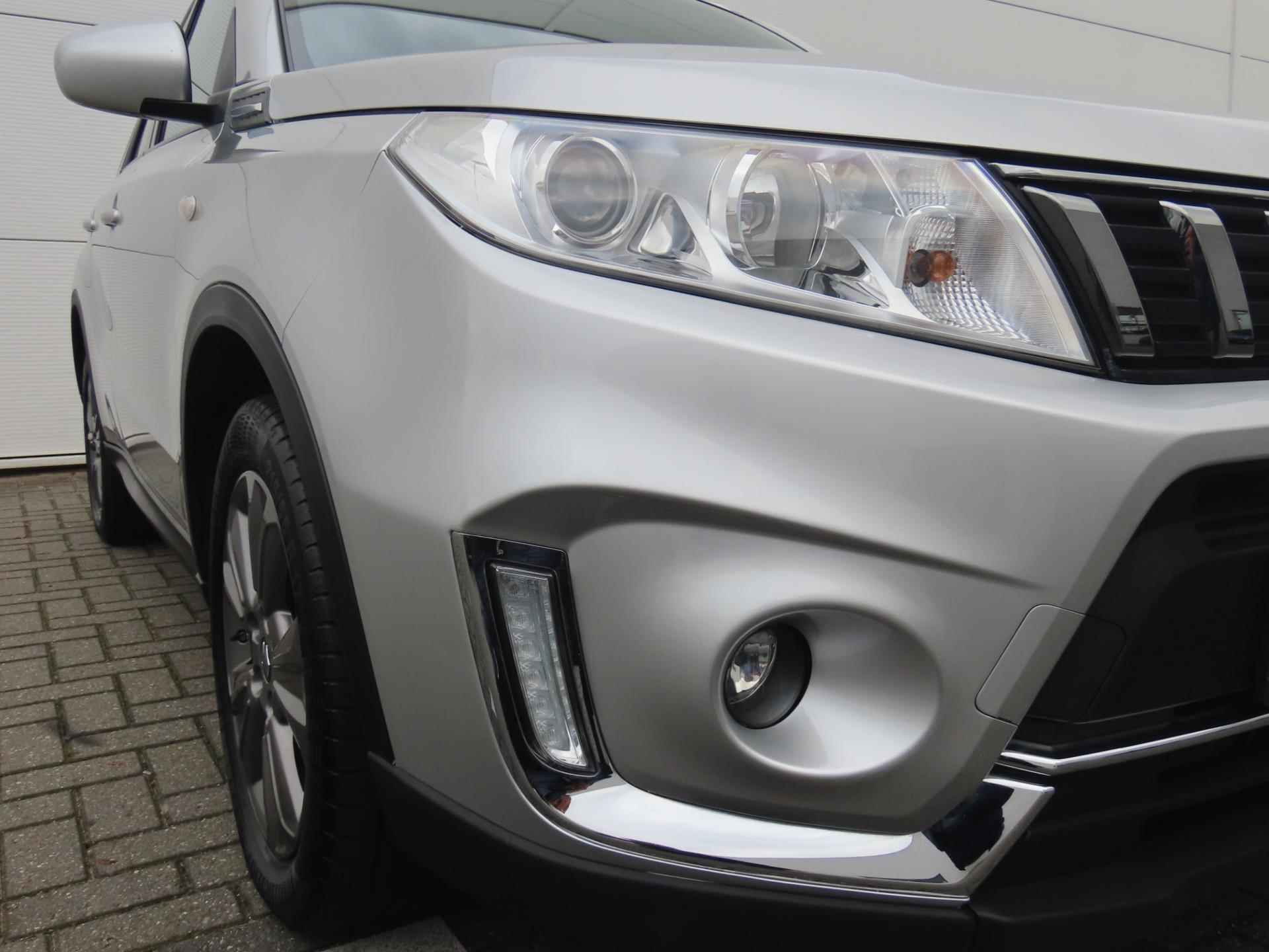 Suzuki Vitara 1.0 Boosterjet Select Automaat/ LM velgen/ navigatie - 21/32