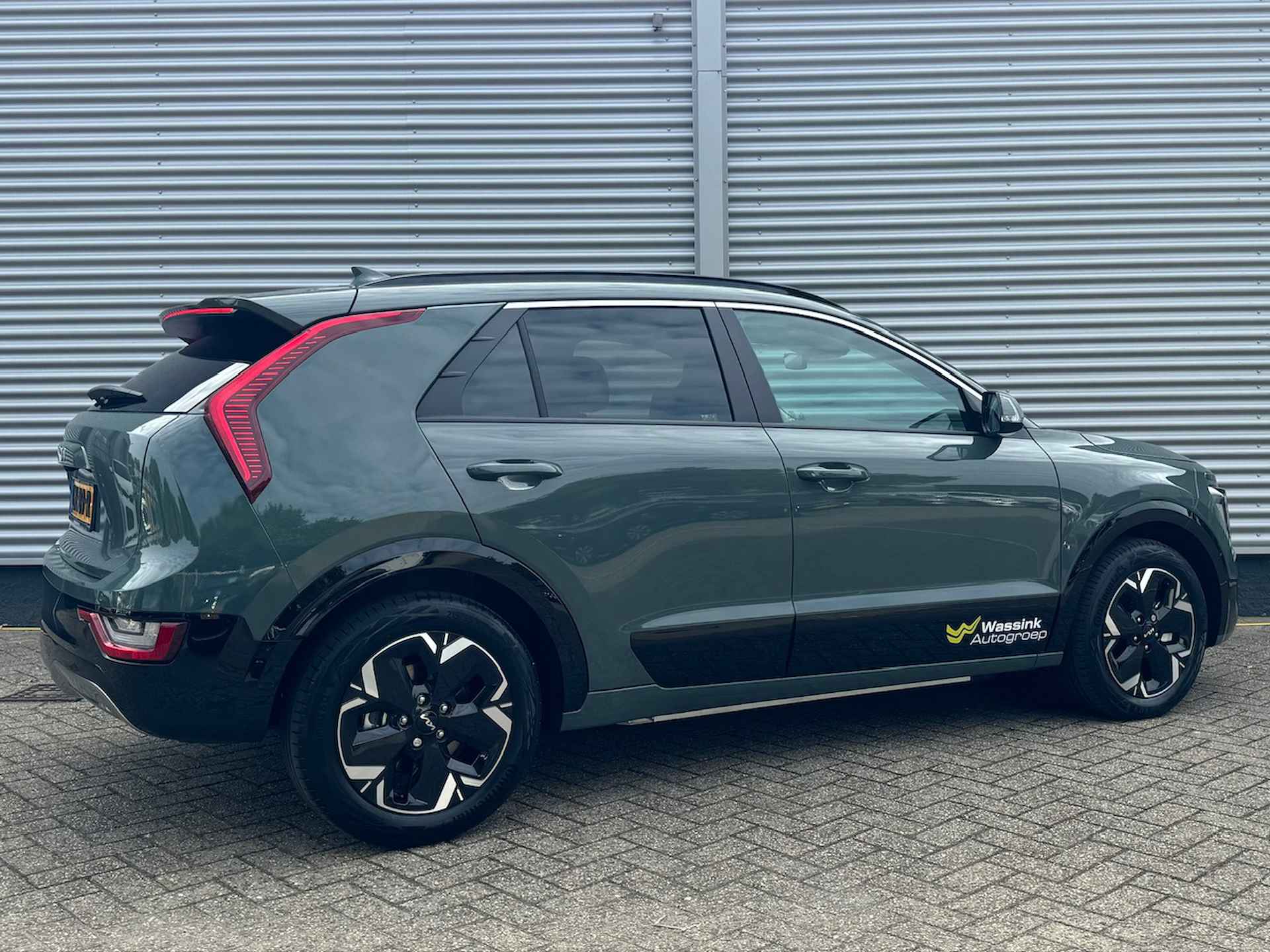 KIA e-Niro 64,8 kWh 204pk Aut Edition Advanced | Elektrische stoel | Stoel/Stuurwielverwarming | Navigatie | - 5/45