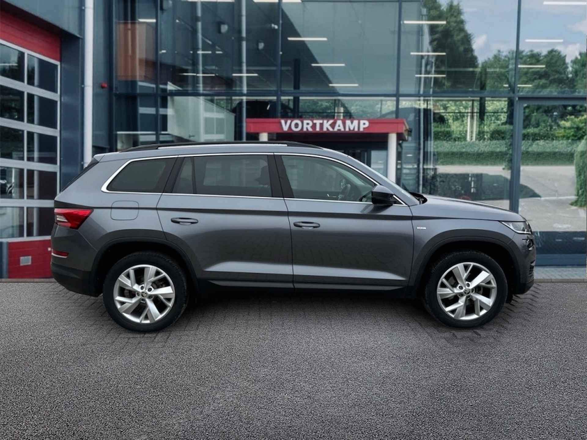 SKODA Kodiaq 1.5 TSI DSG SOLEIL CAMERA/LEDER/NAVI/STOELVERW/ACC - 4/22