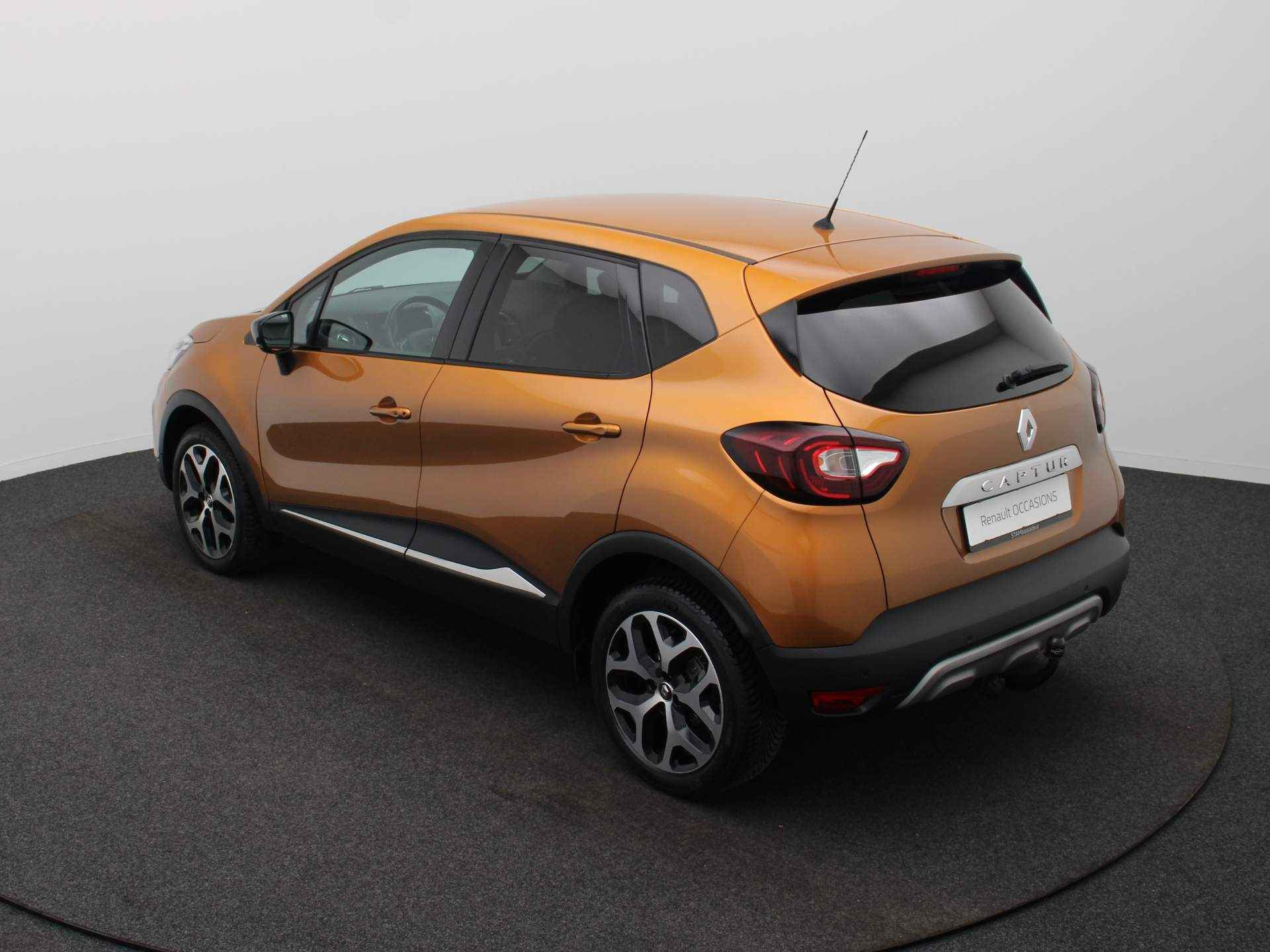 Renault Captur TCe 90pk Intens ALL-IN PRIJS! Camera | Climate | Navi | Trekhaak afn. - 13/35