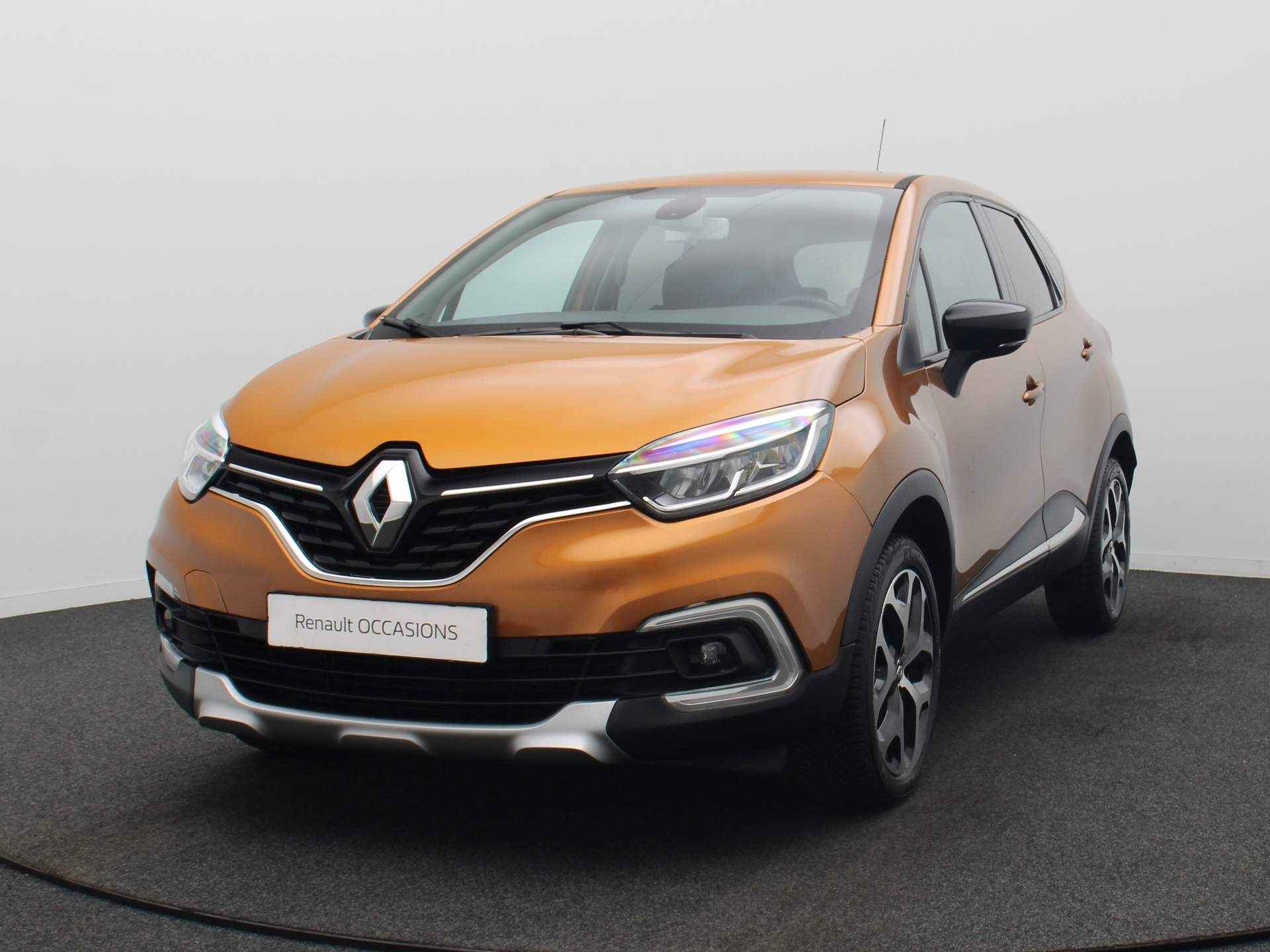 Renault Captur TCe 90pk Intens ALL-IN PRIJS! Camera | Climate | Navi | Trekhaak afn. - 17/35