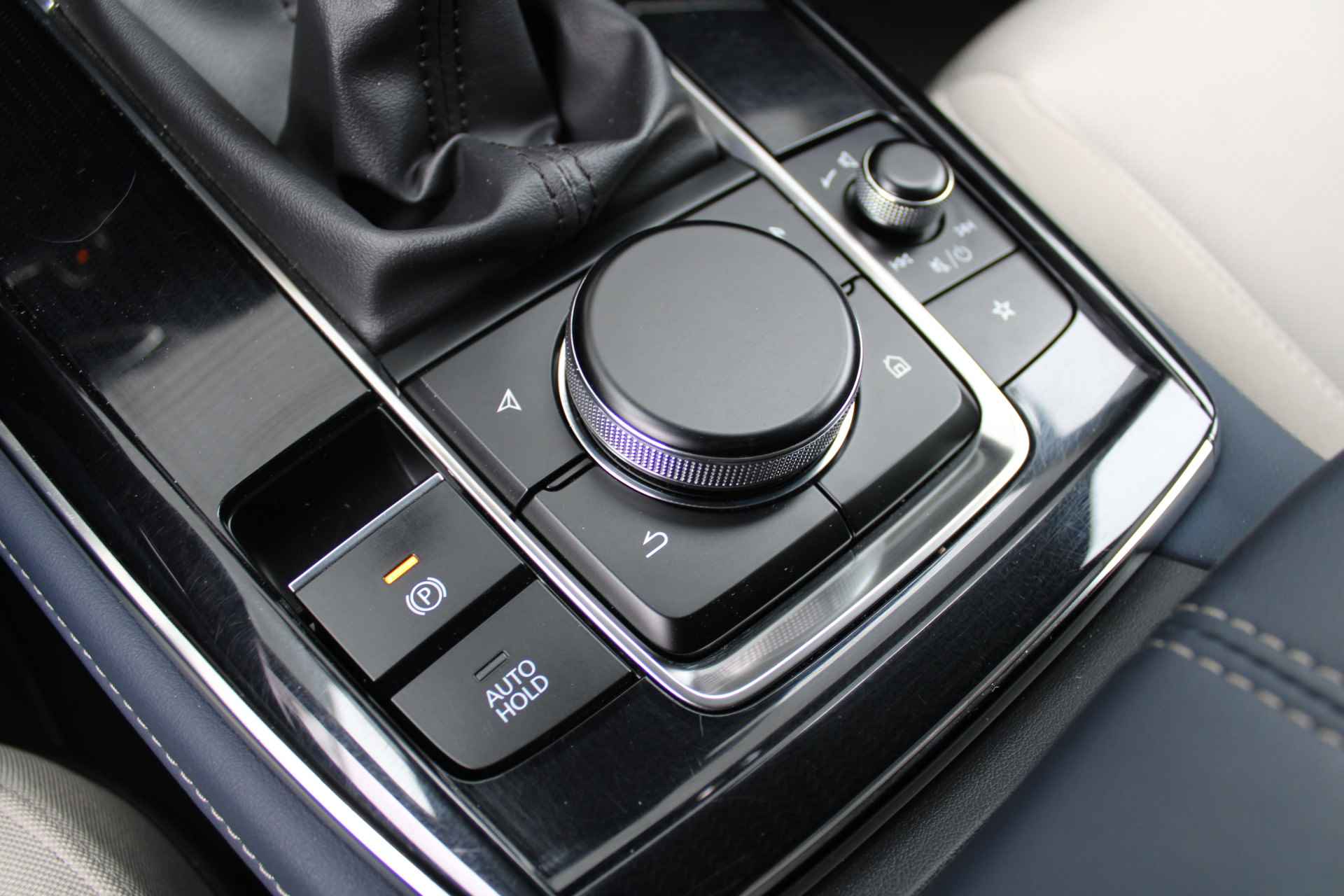Mazda CX-30 2.0 SkyActiv-G 122PK 6MT Comfort | BTW Auto | Adap. Cruise | Heads-up Display | Camera | - 24/34