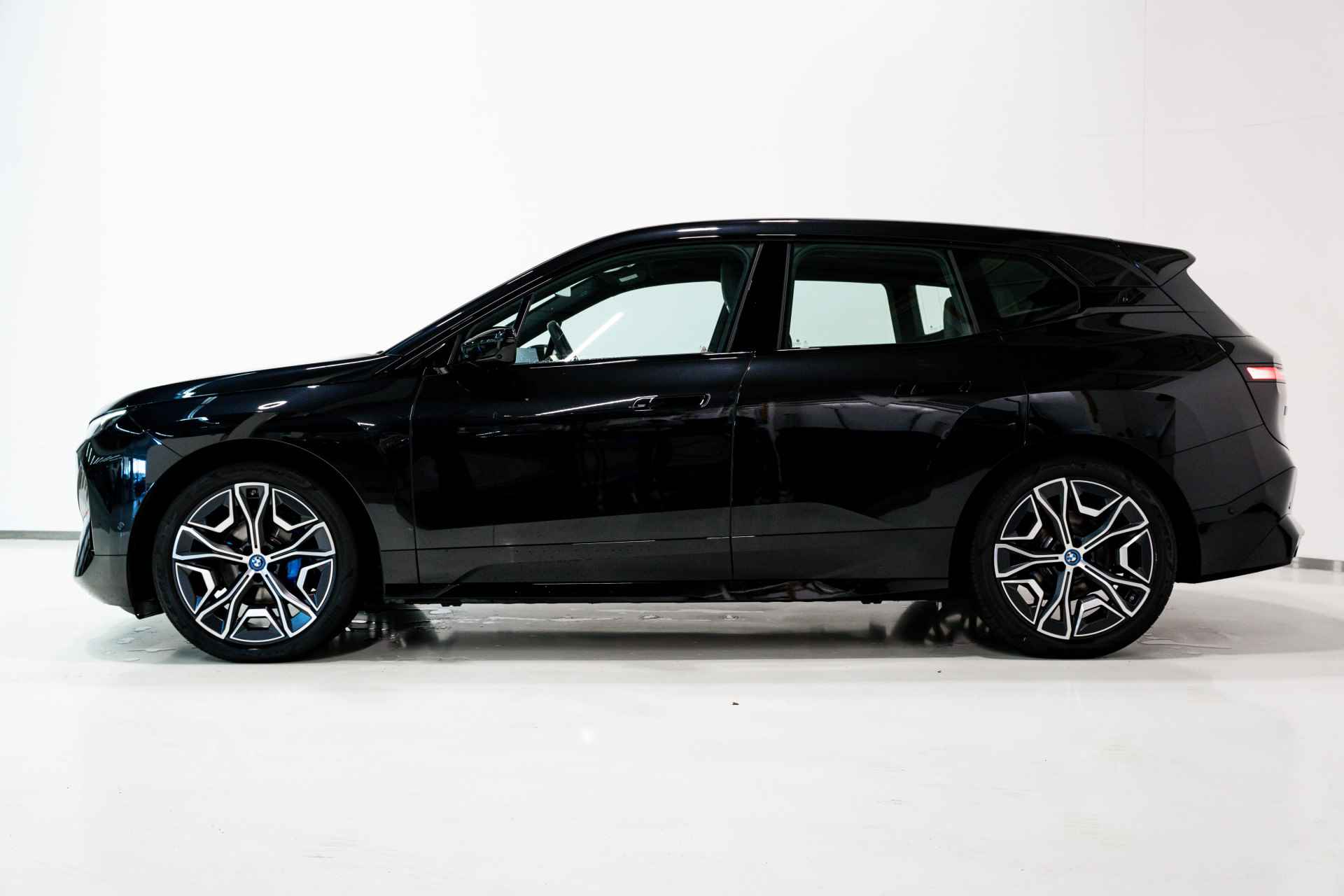 BMW iX xDrive40 High Executive Sportpakket - 4/43