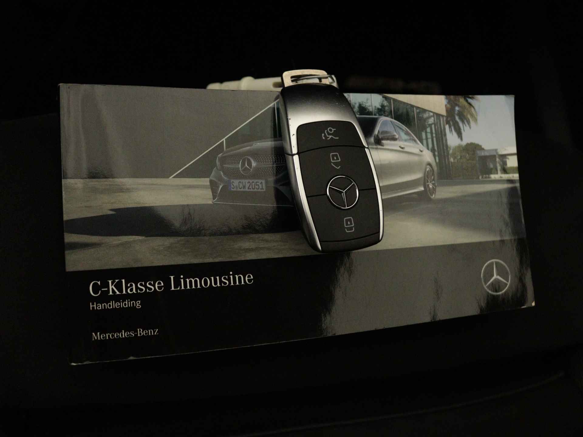 Mercedes-Benz C-Klasse 180 Business Solution AMG | Achteruitrijcamera | AMG Line | Stoelverwarming | Cruise control | Inclusief 24 maanden MB Certified garantie voor Europa. - 12/38