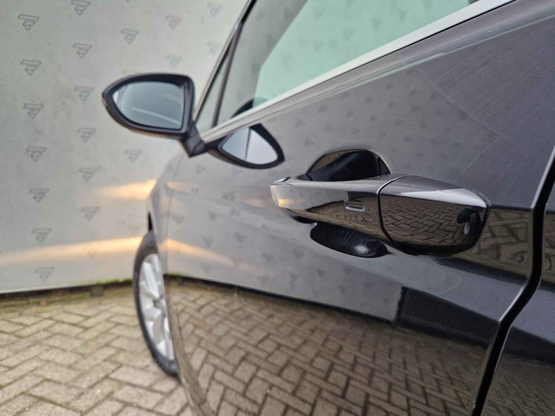 Volkswagen Touran 1.2 TSI Highline | 7 Persoons | Camera | Clima | Navi | PDC | Pano | Trekhaak | DAB | - 27/31