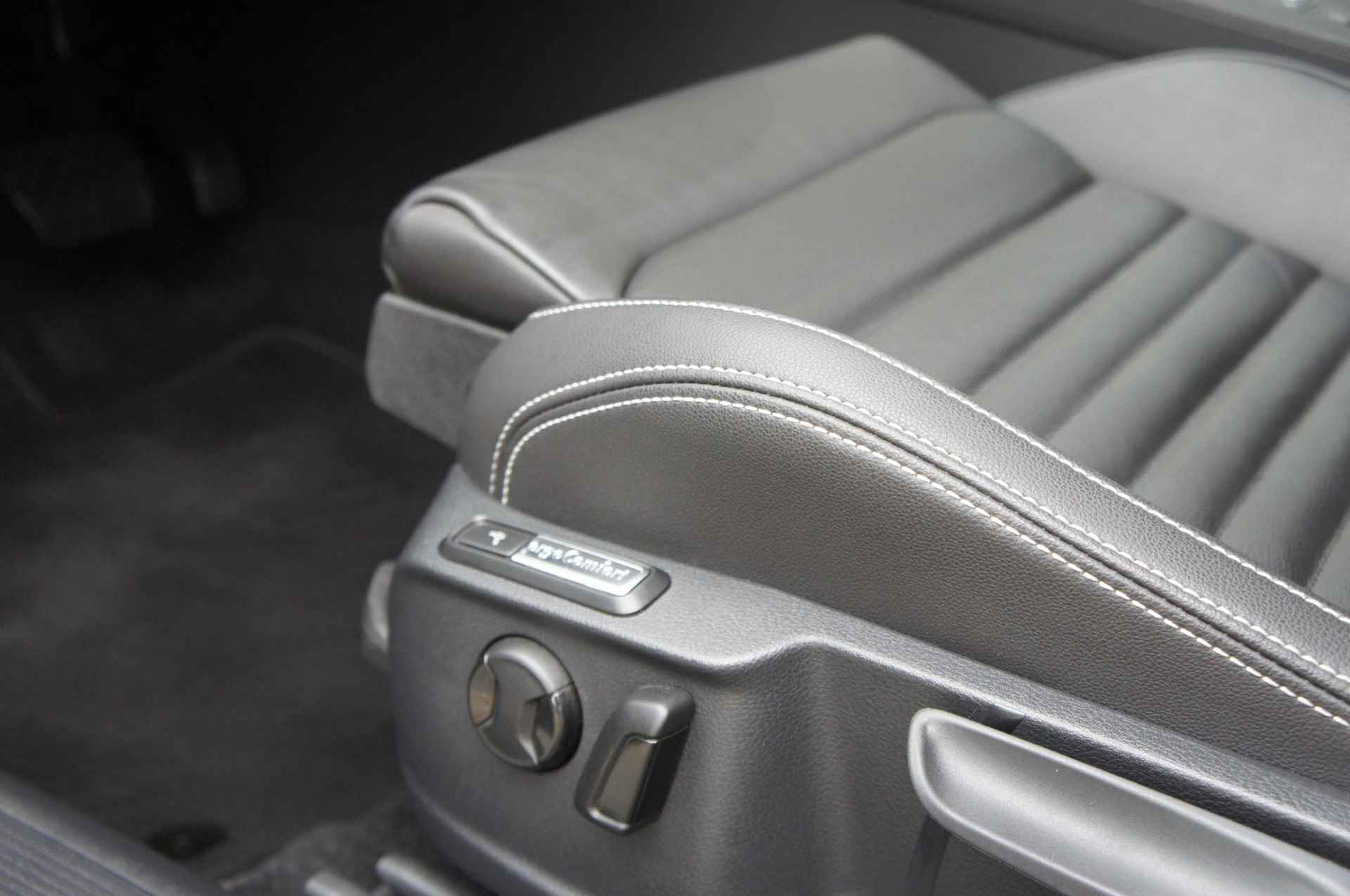 Volkswagen Passat Variant 1.4 TSI PHEV GTE Business | Leder | Camera | CarPlay | LED | 18" - 17/20