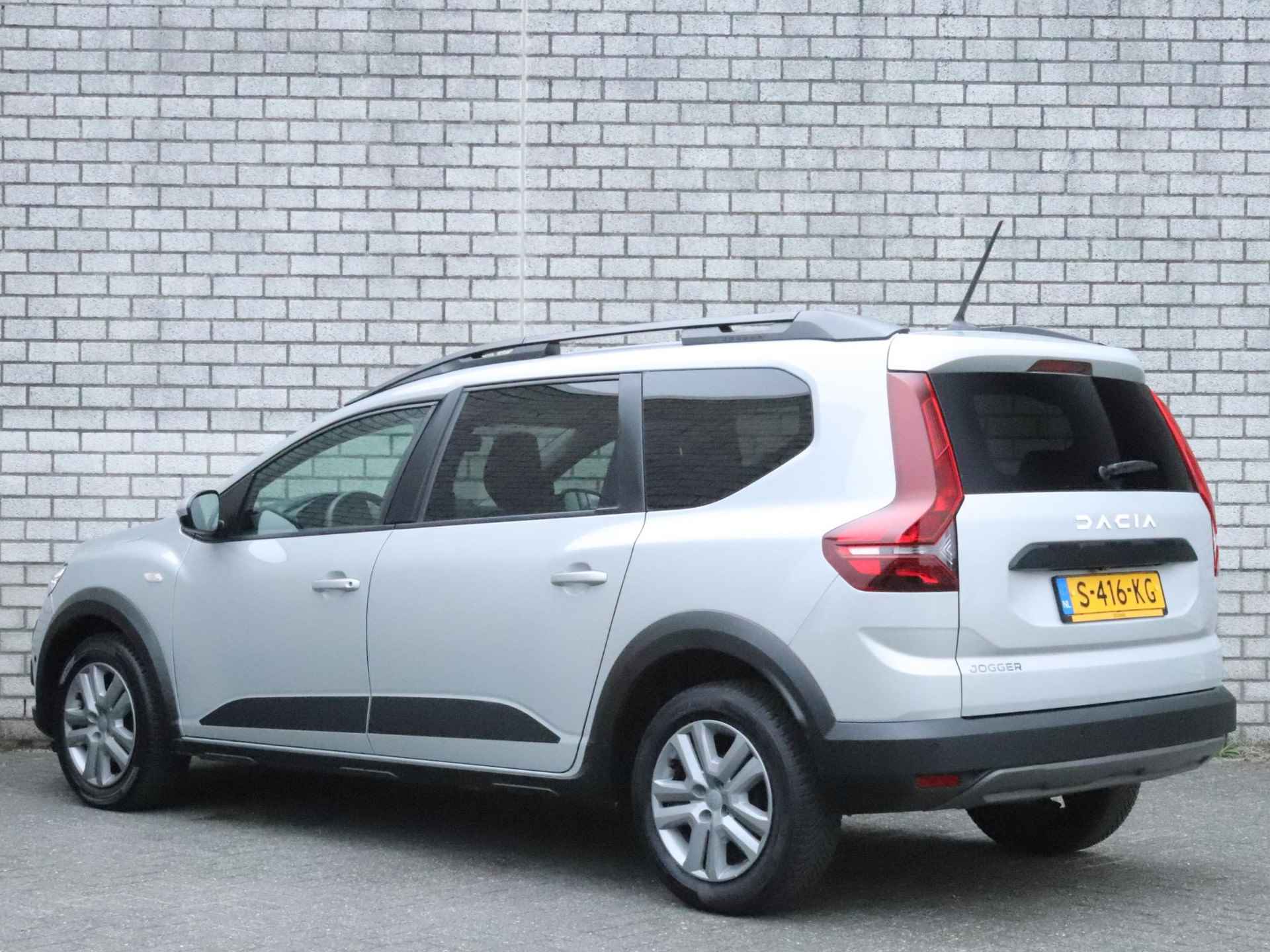 Dacia Jogger 1.0 TCe 110 Expression | 7-Persoons | Navigatie | Achteruitrijcamera - 7/35