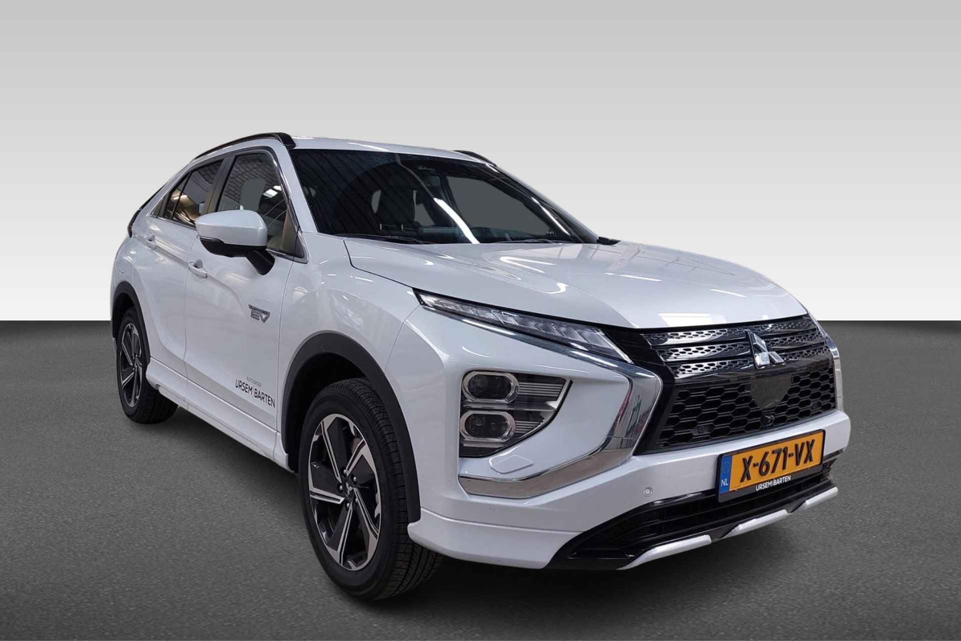 Mitsubishi Eclipse Cross 2.4 PHEV Executive - 2/25