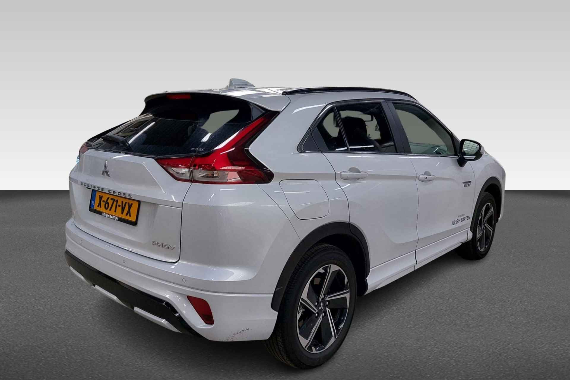 Mitsubishi Eclipse Cross 2.4 PHEV Executive - 4/25