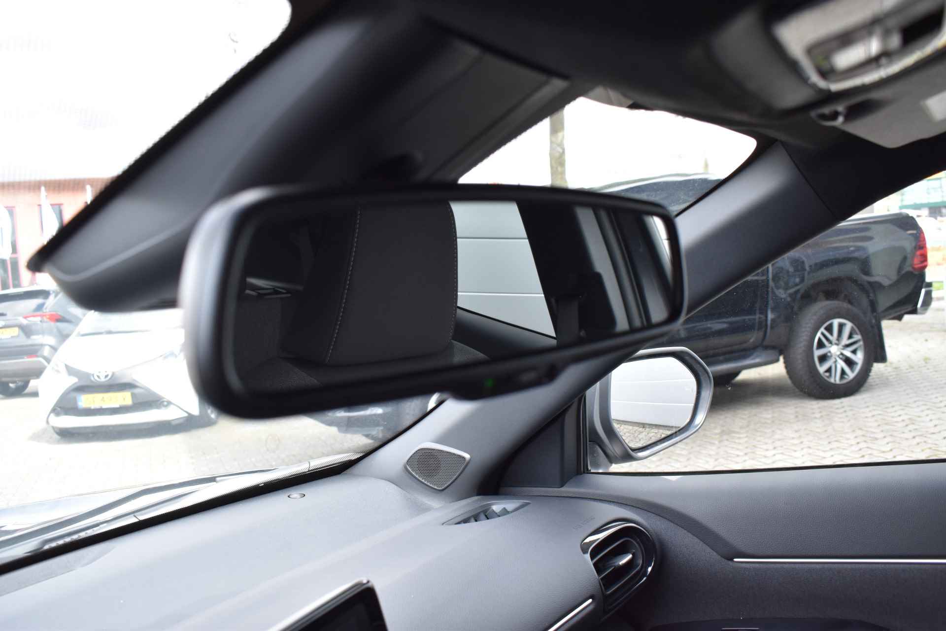 Toyota Yaris Cross 1.5 Hybrid Style Limited | Blindspot | Stoel/Stuurverwarming | Parkeersensoren - 21/31